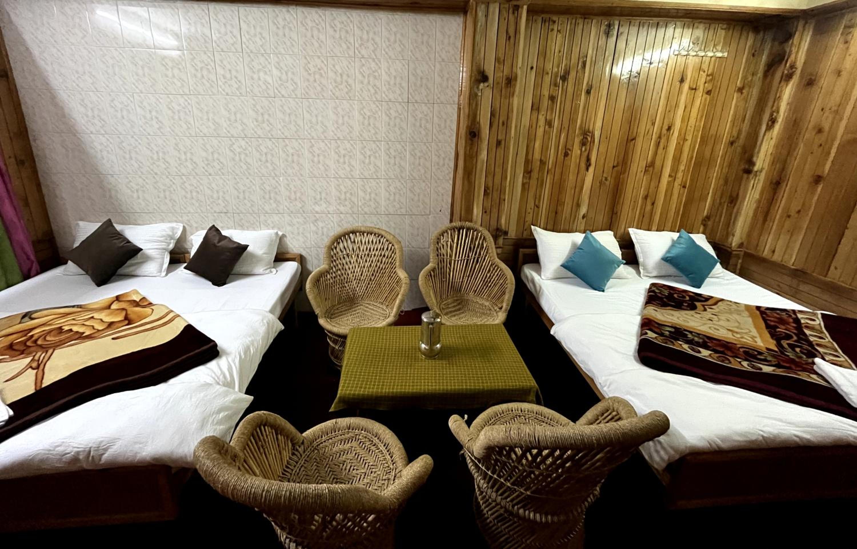 Sojhaholidayinn