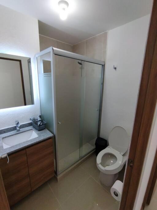 Escenia Comfort, 9th floor apt with awesome views! view 4