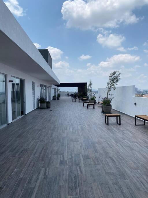 Escenia Comfort, 9th floor apt with awesome views! view 5