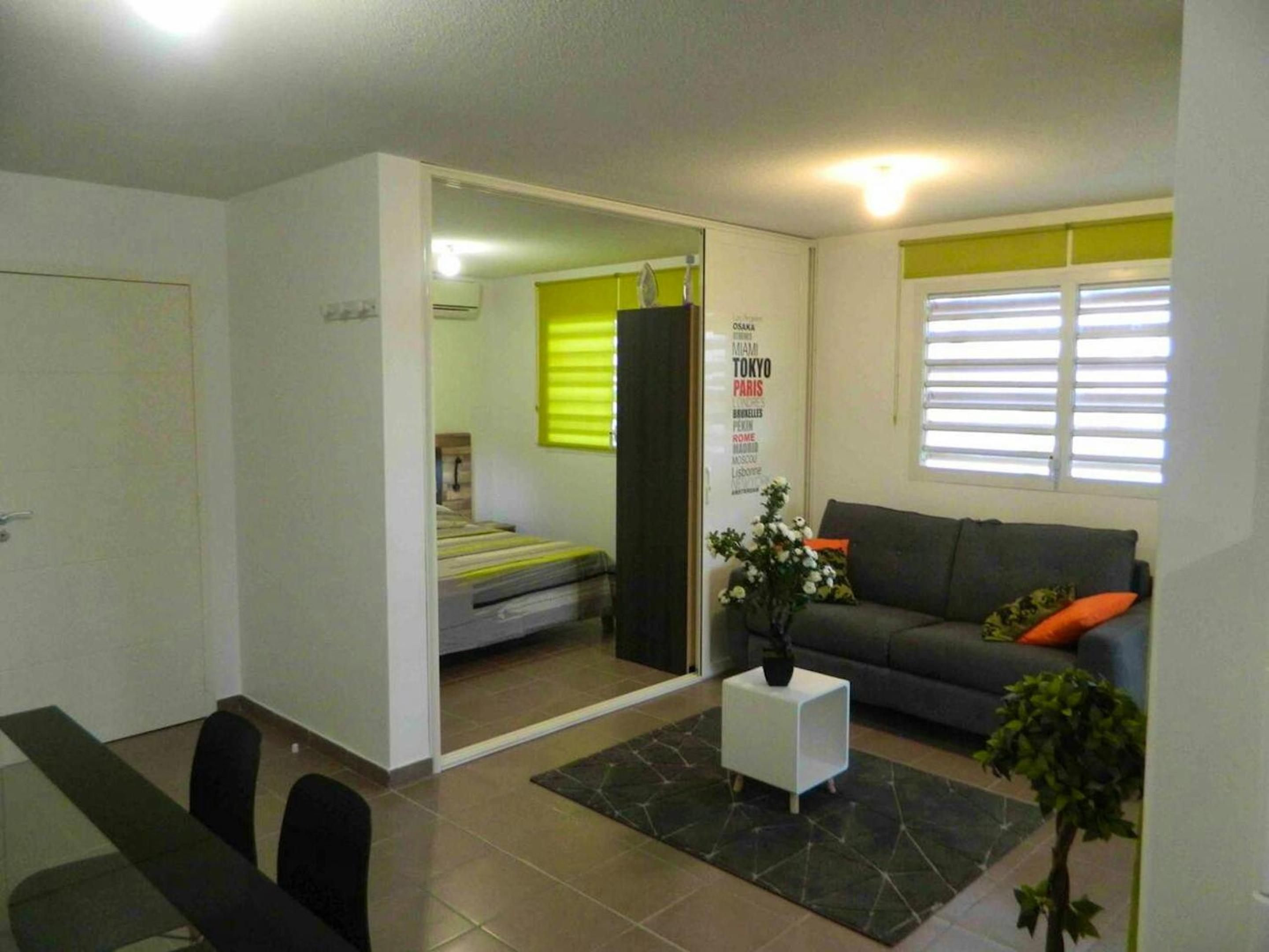Appartement confortable Le Moule 45 m² avec parking view 2