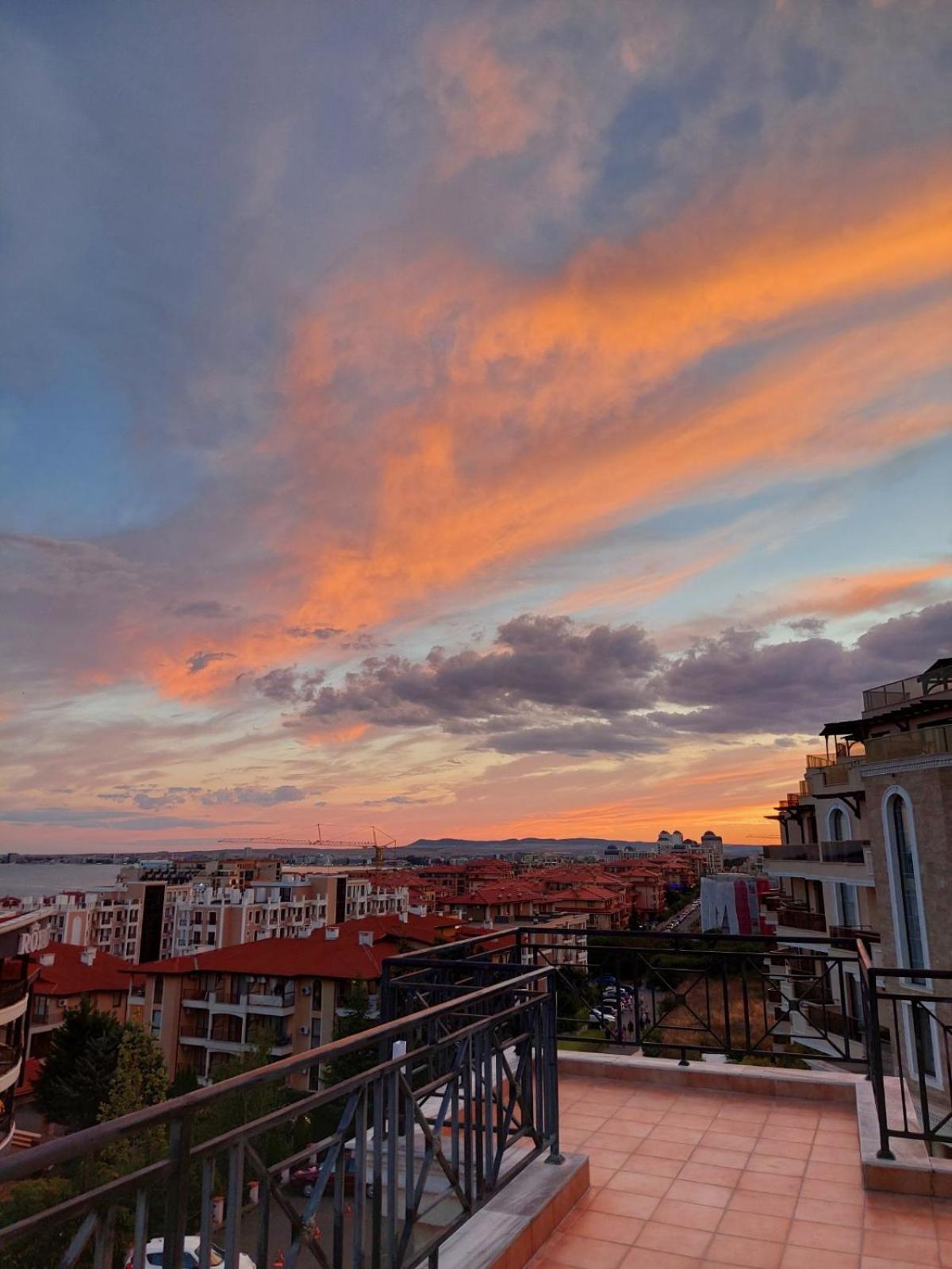Rooftop Sea View Apartment Sveti Vlas