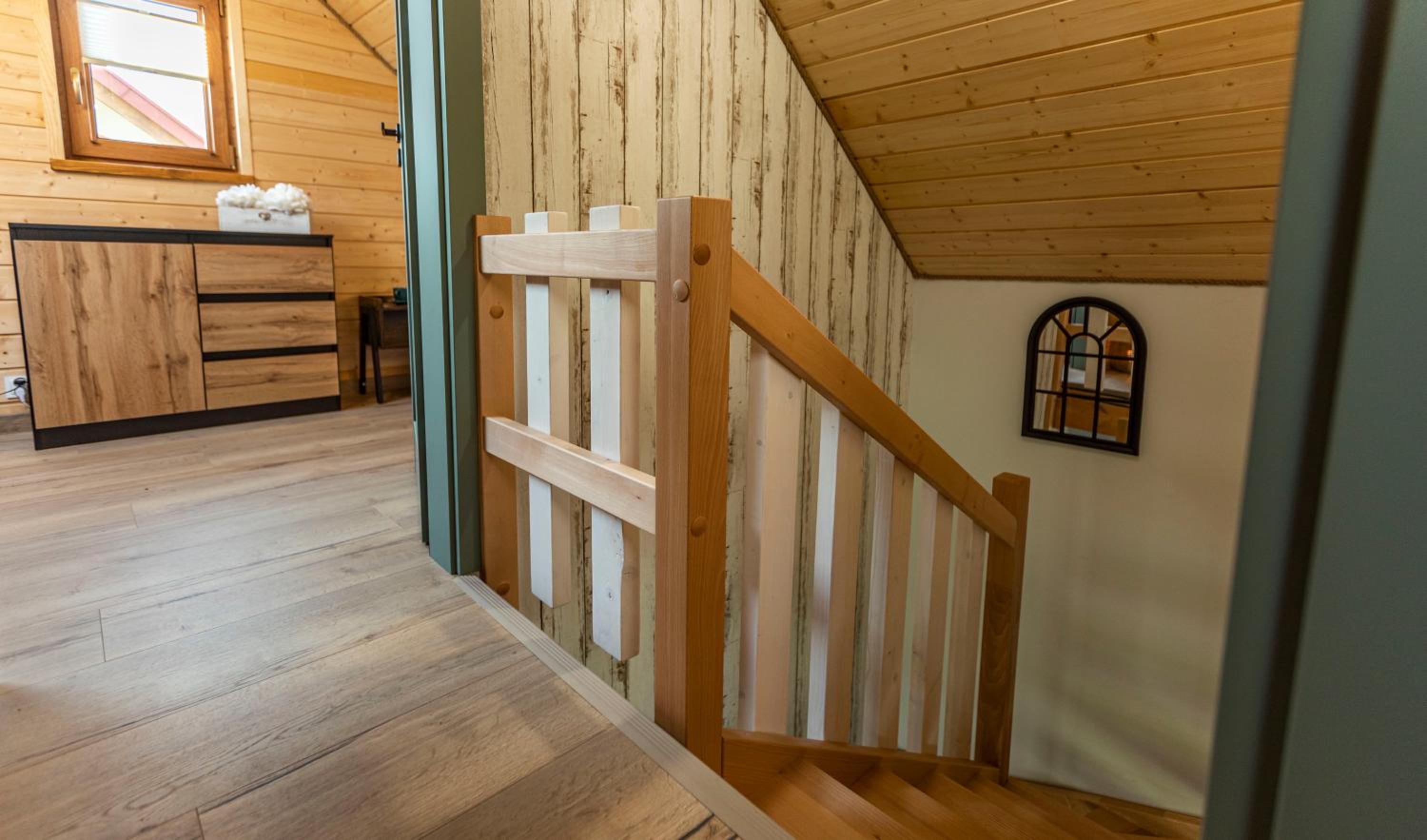 Ostoja Lemany - domki na Kaszubach, sauna, balia-jacuzzi, plac zabaw, tyrolka , dwa boiska, miejsce na ognisko, grill gazowy