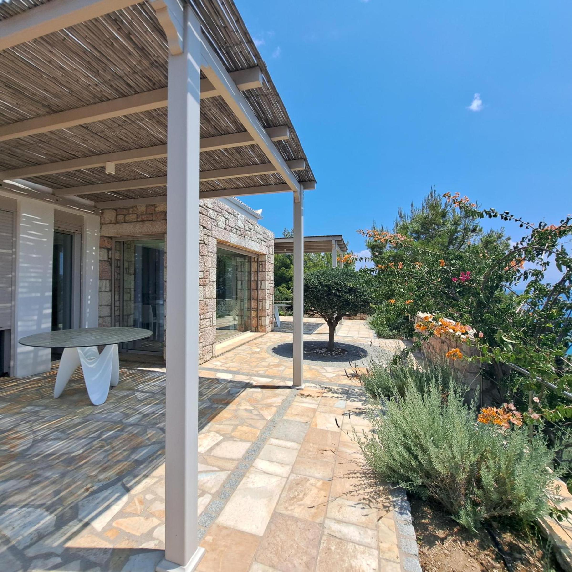 Villa Ammoudi