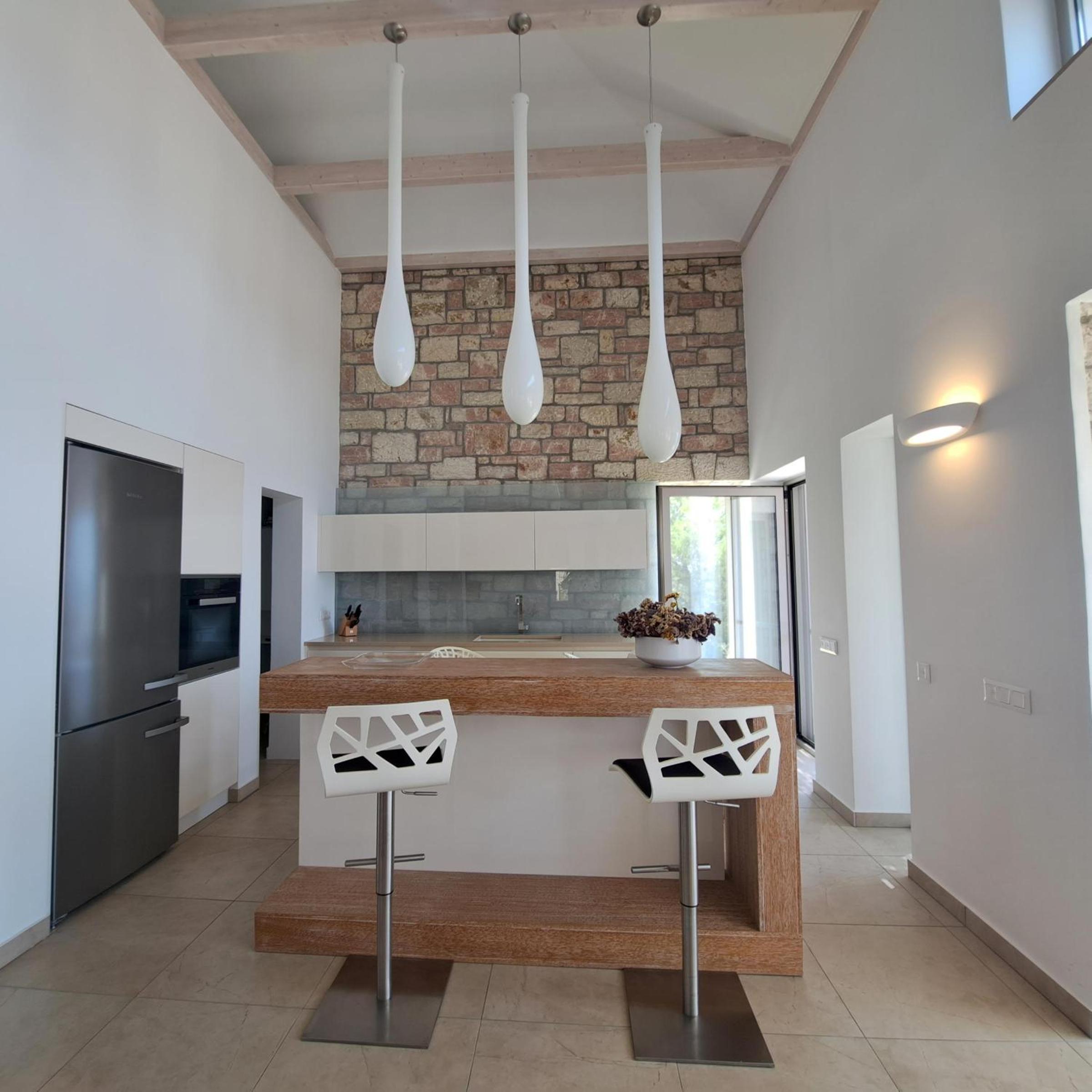 Villa Ammoudi