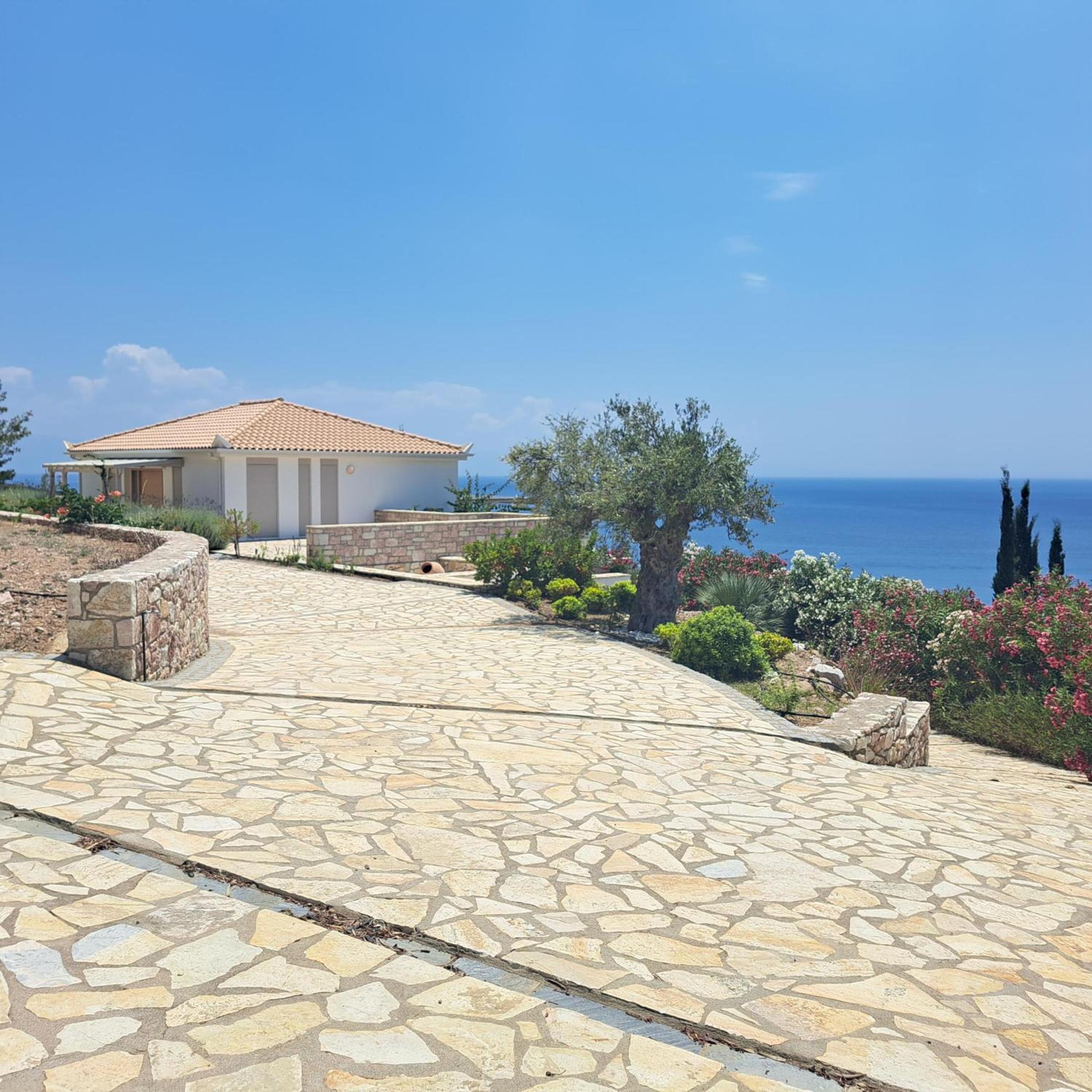 Villa Ammoudi