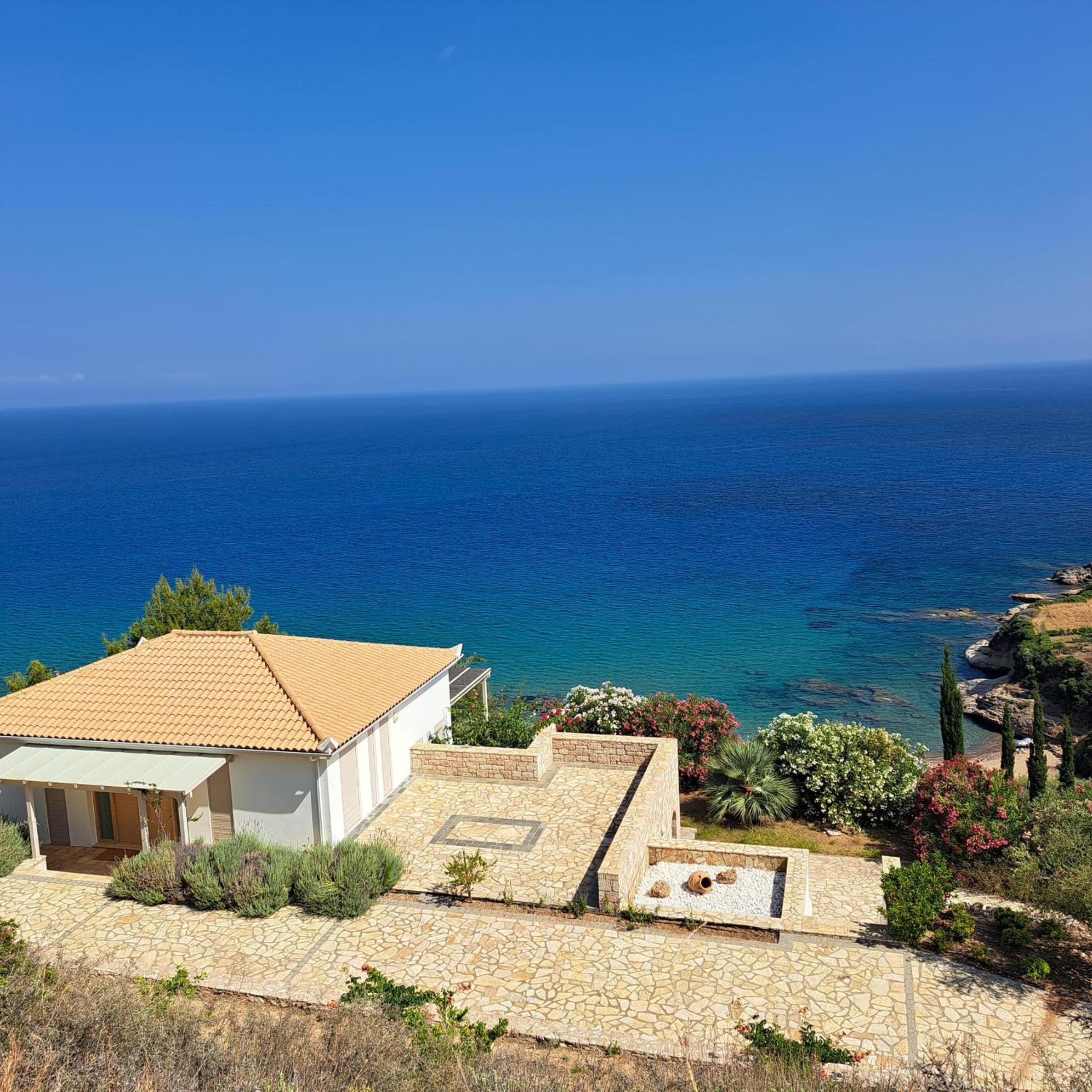 Villa Ammoudi