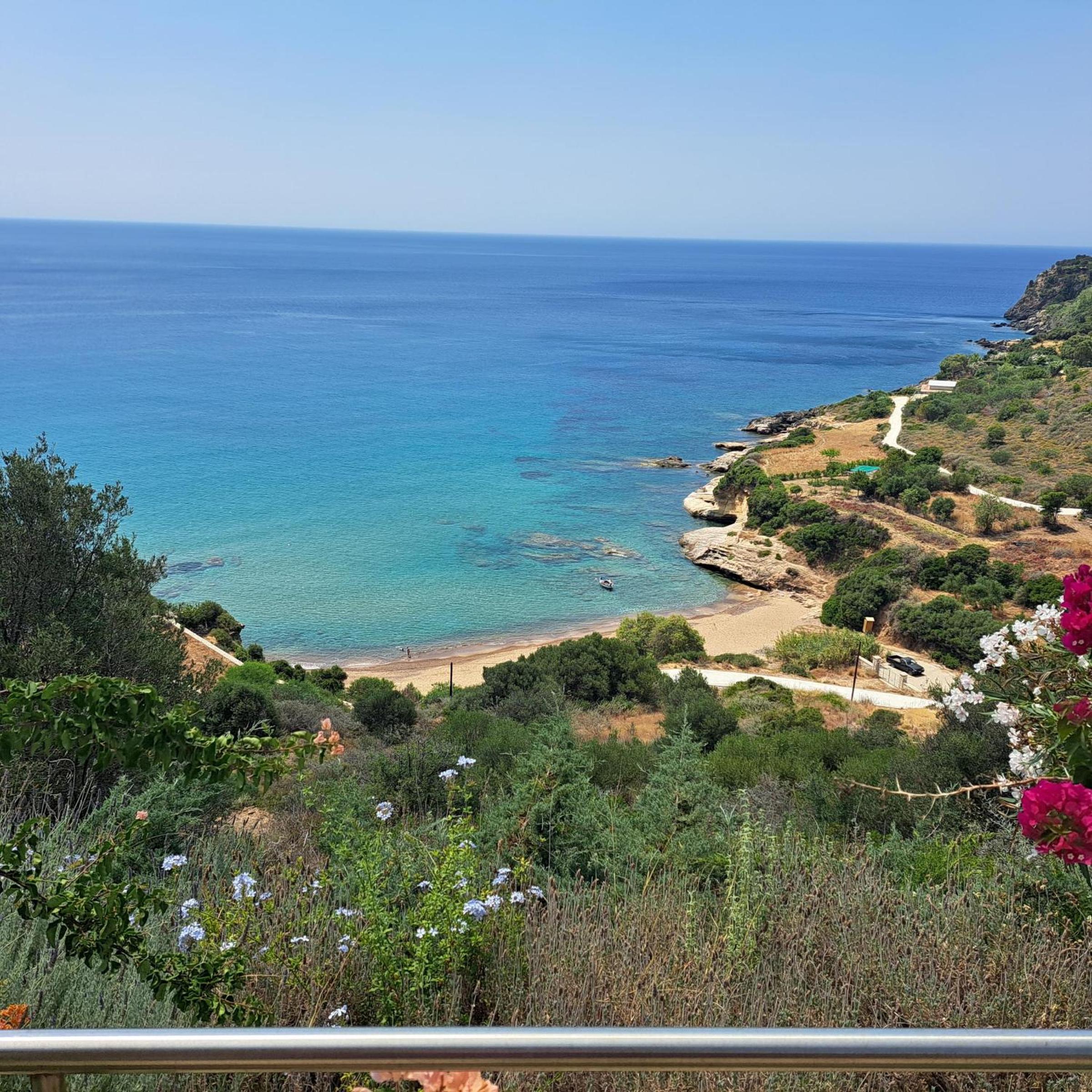 Villa Ammoudi
