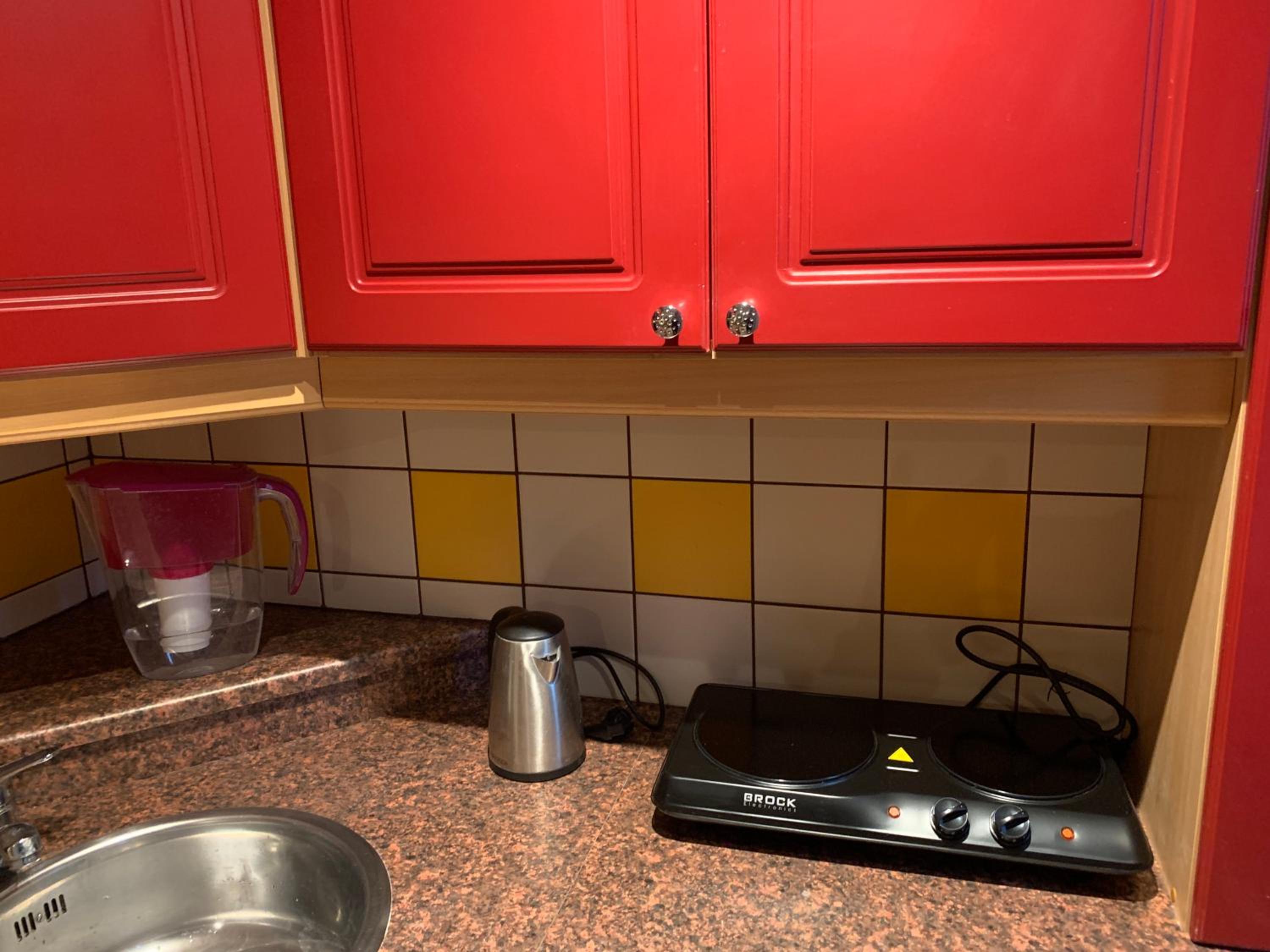 DIKOL Two-Room Apartment-SELF CHECK-in & FREE Parking Near City Center
