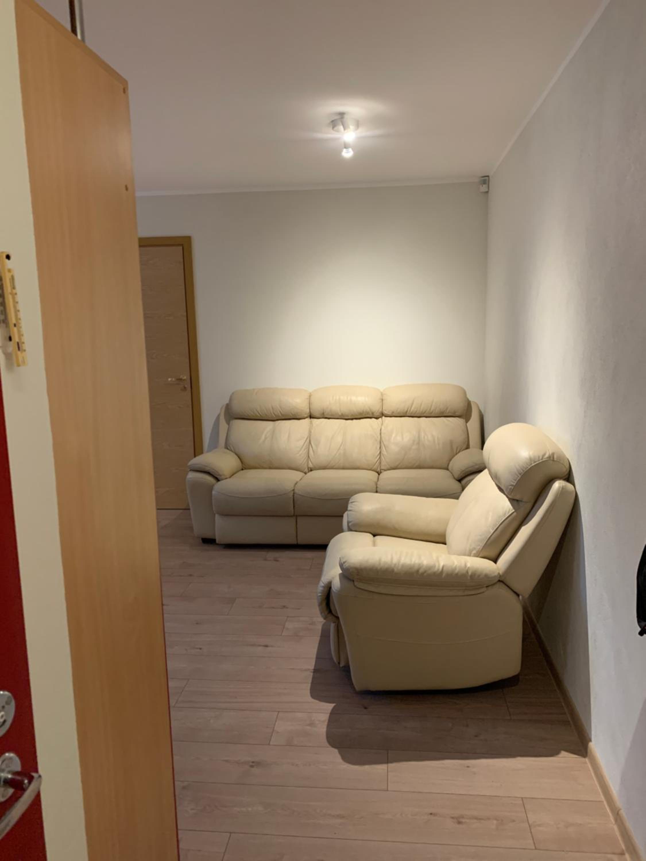 DIKOL Two-Room Apartment-SELF CHECK-in & FREE Parking Near City Center