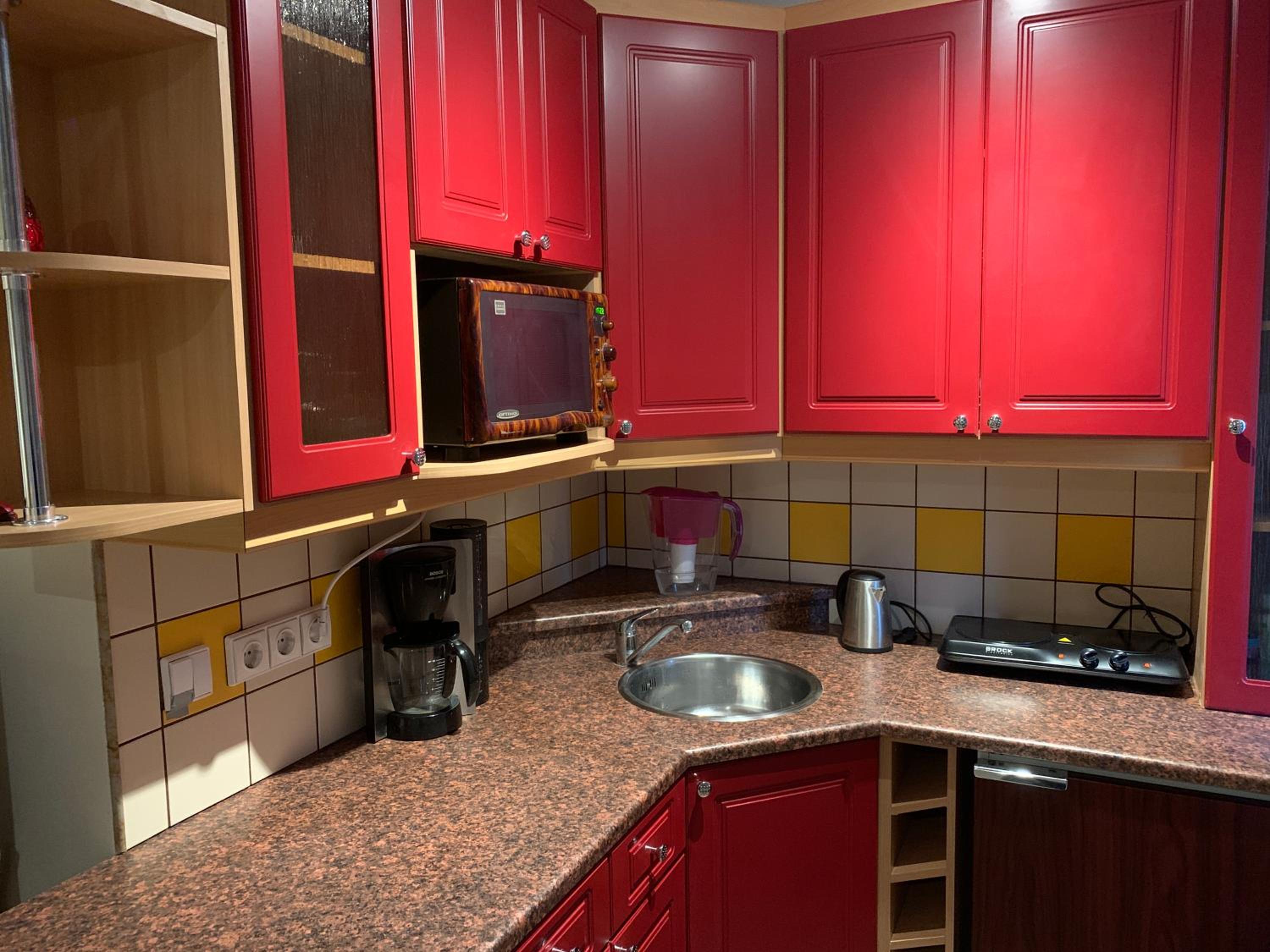 DIKOL Two-Room Apartment-SELF CHECK-in & FREE Parking Near City Center