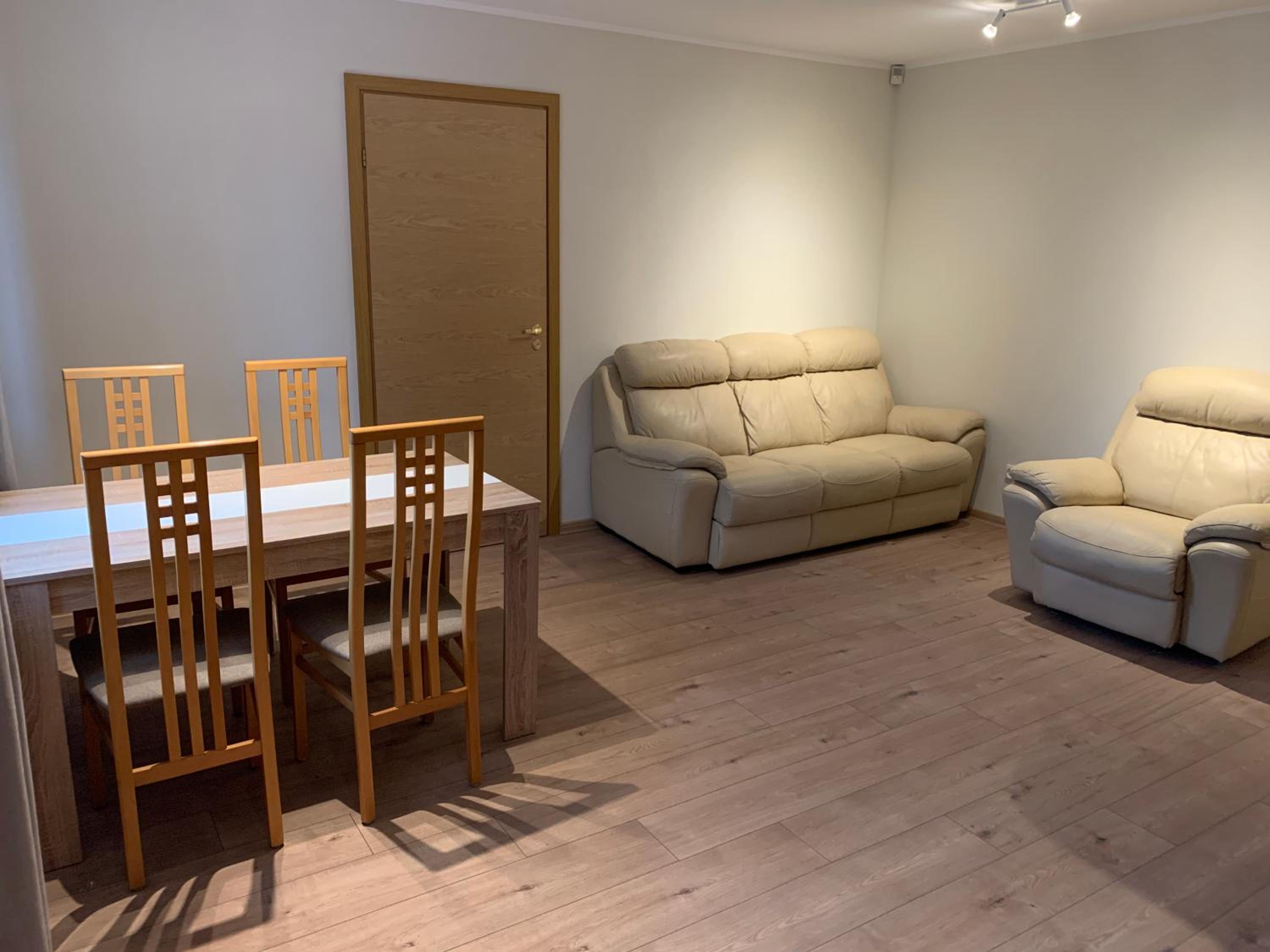 DIKOL Two-Room Apartment-SELF CHECK-in & FREE Parking Near City Center