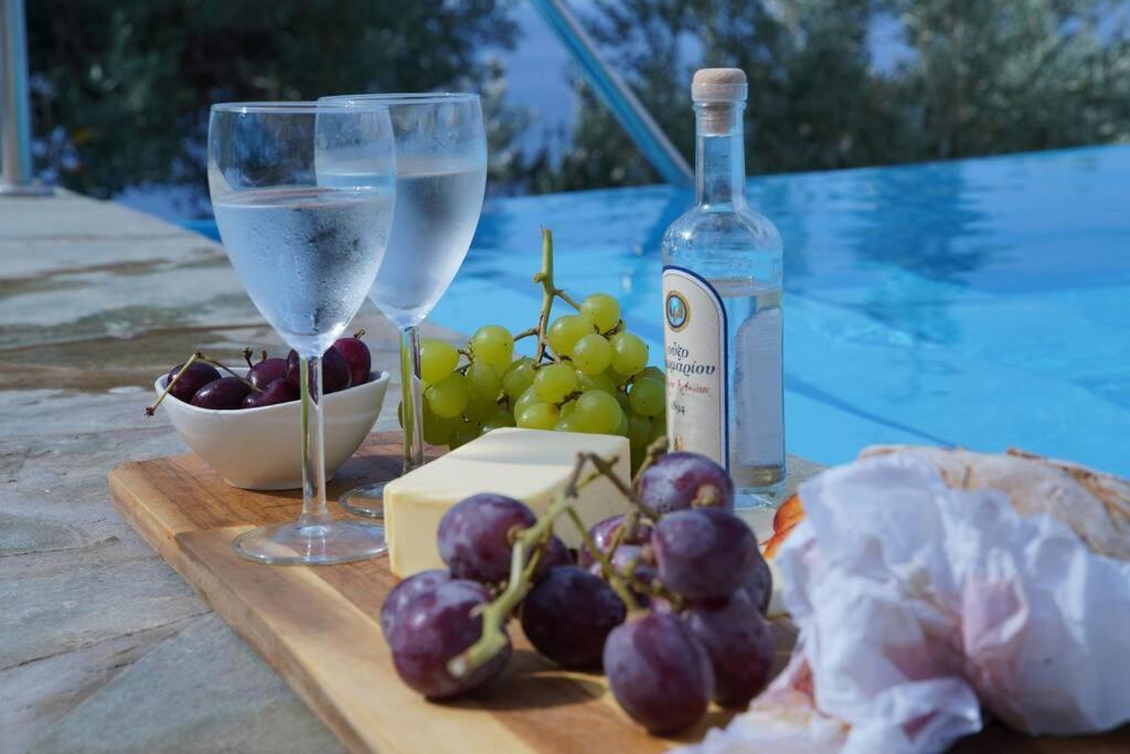 La Bella Villa - Cliffside Infinity Pool and Sunsets view 2