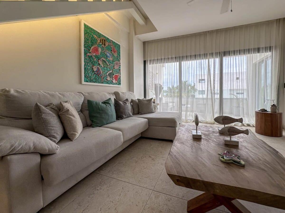 Beautiful Ocean View Penthouse