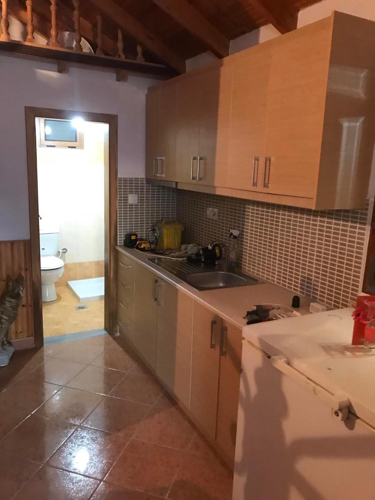 Bujtina Anesi