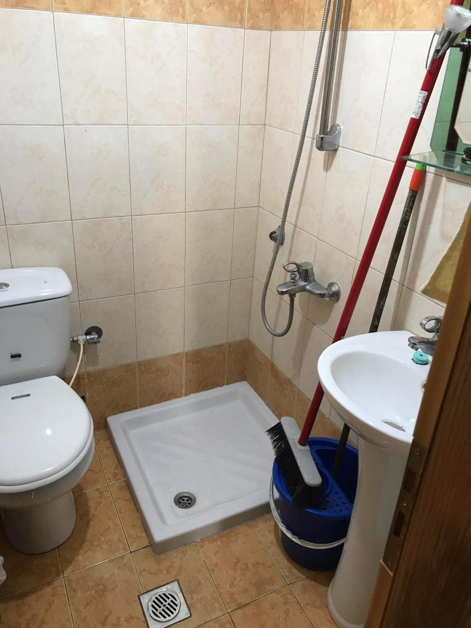 Bujtina Anesi