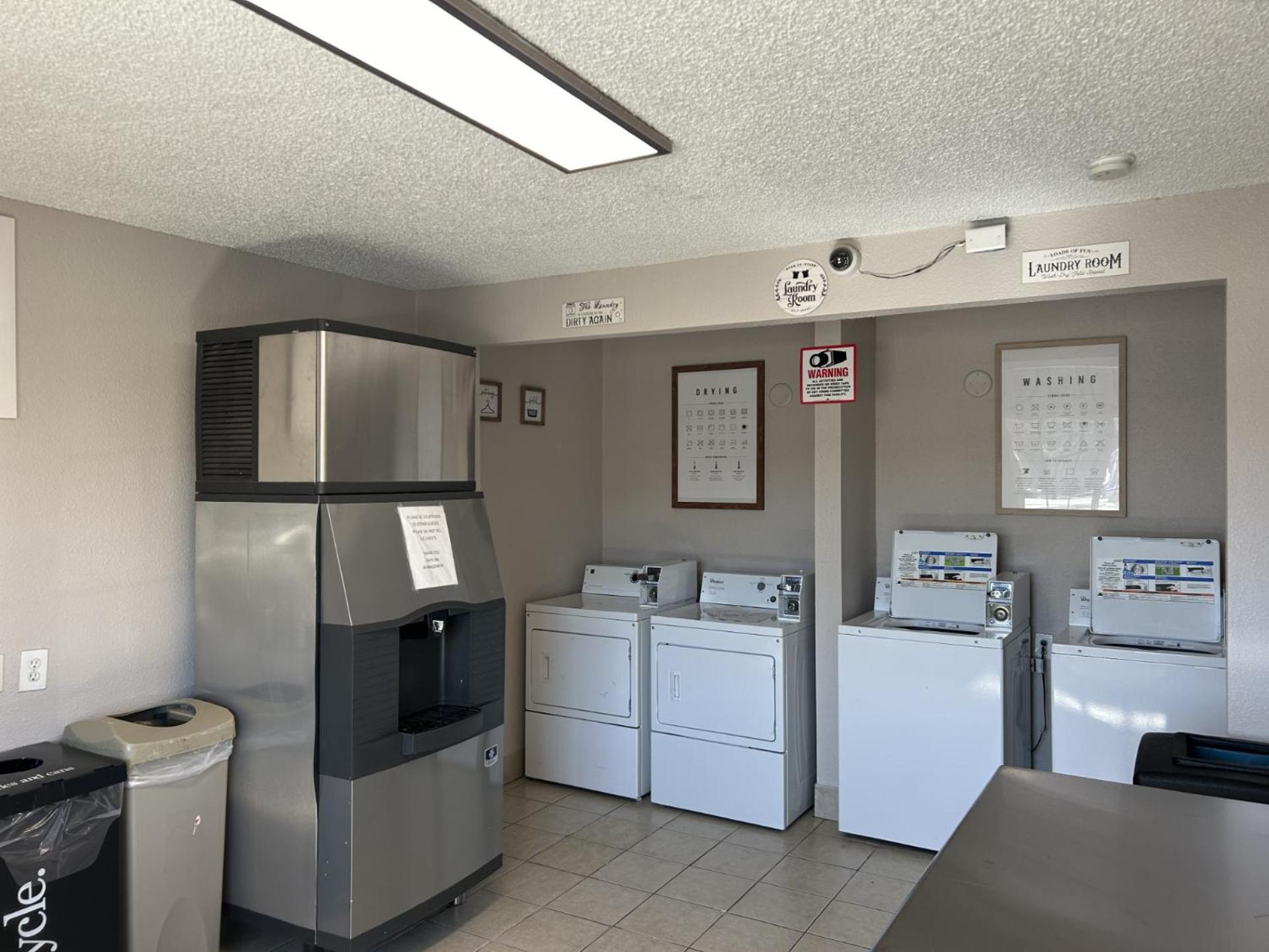 Turlock Vacations - Days Inn by Wyndham Turlock - Property Image 1