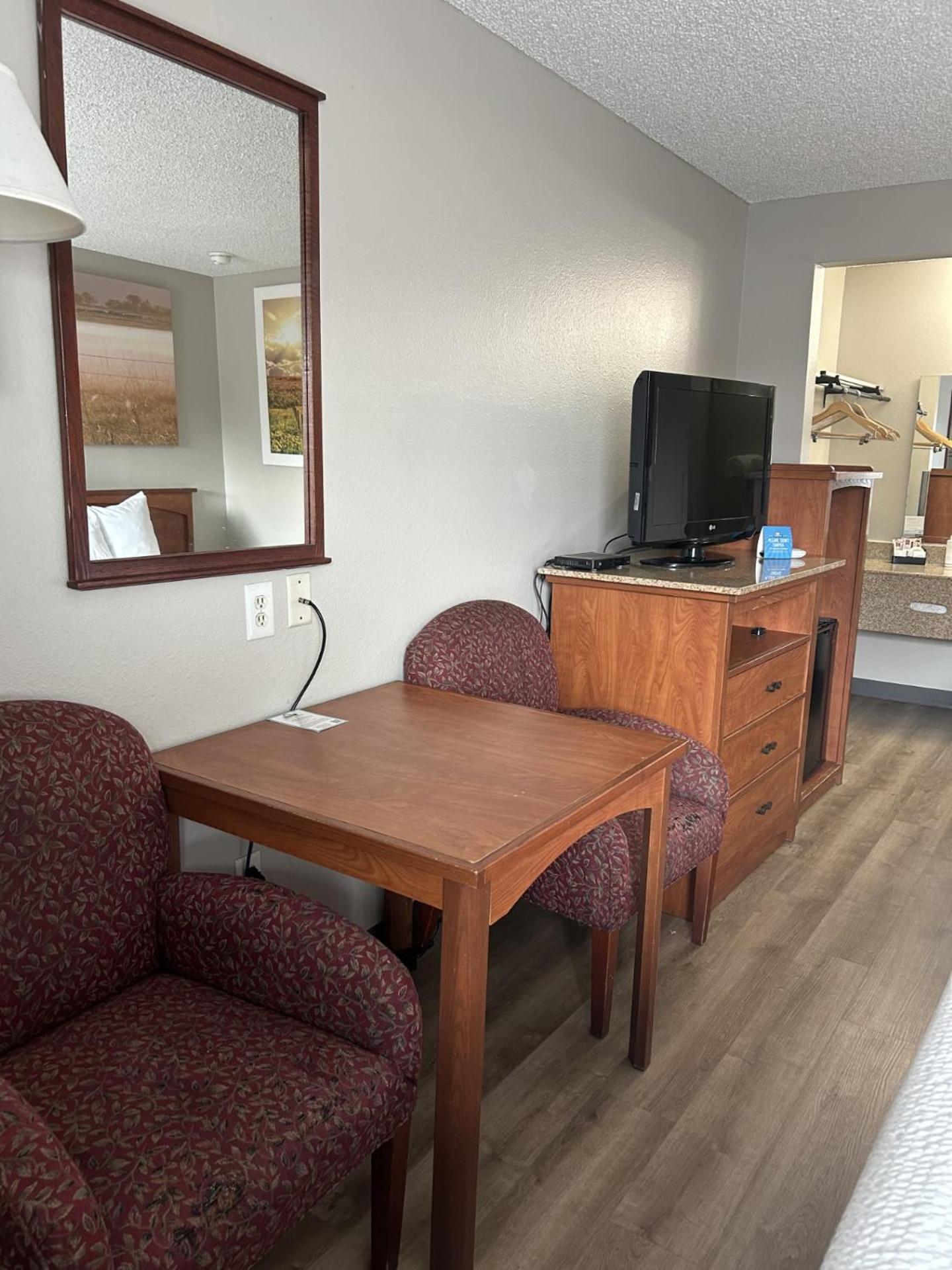 Turlock Vacations - Days Inn by Wyndham Turlock - Property Image 3