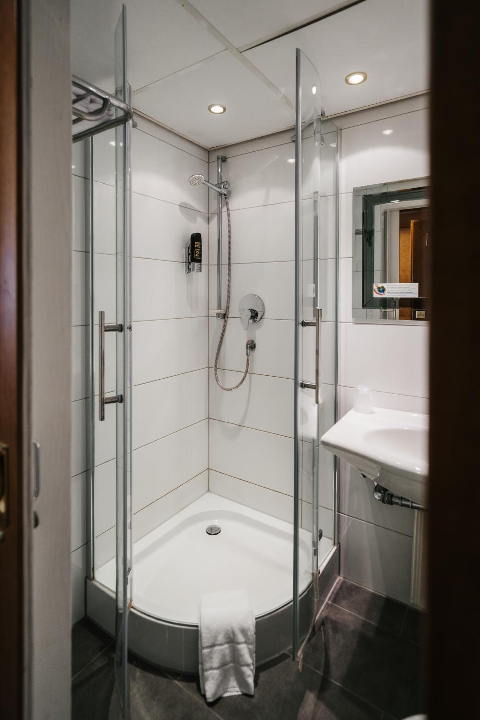 Savoy Hotel - Property Image 39