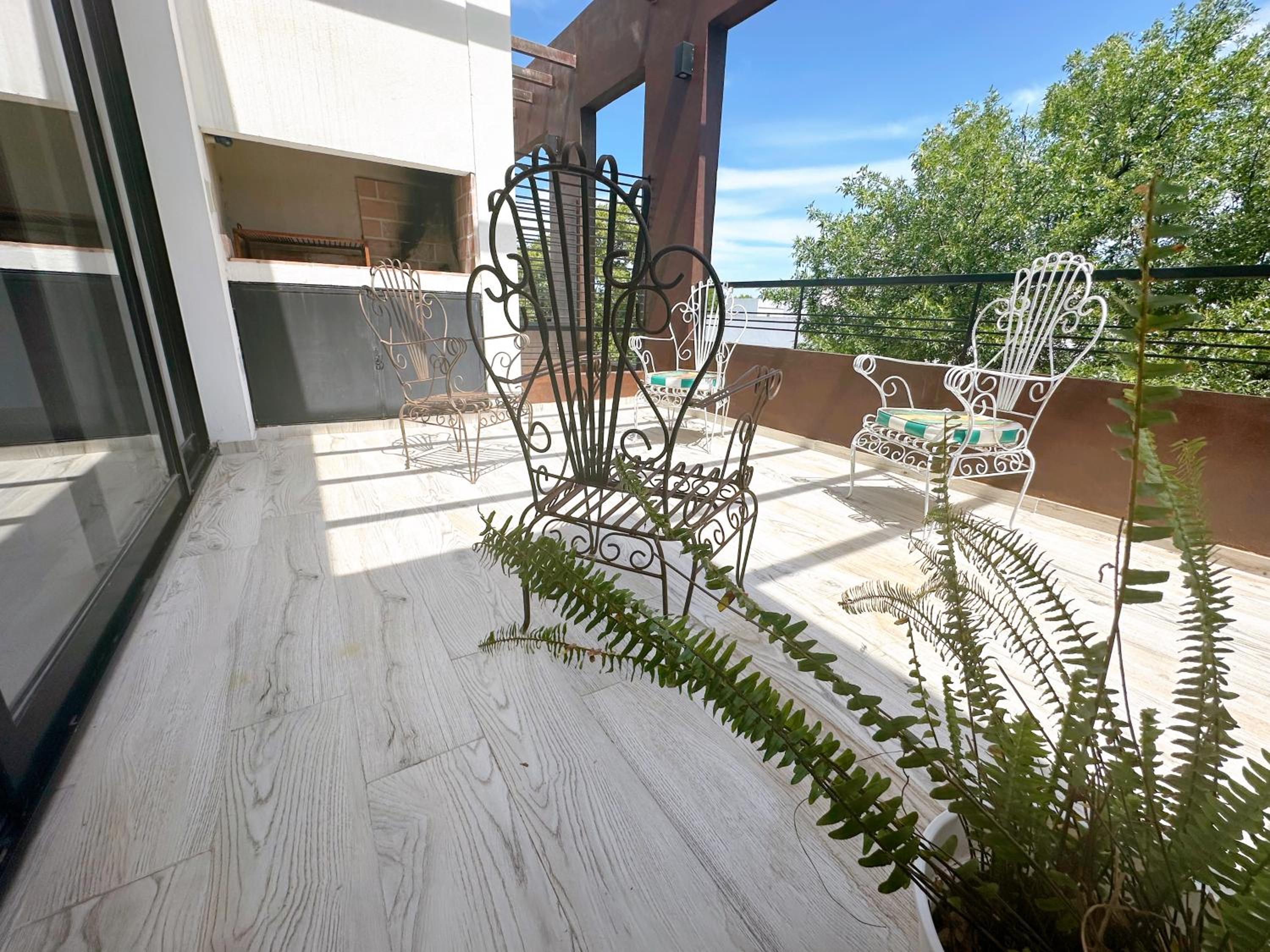 Pausa Soñada Junin BsAs -Dpto de 2 dormitorios con terraza y parrilla