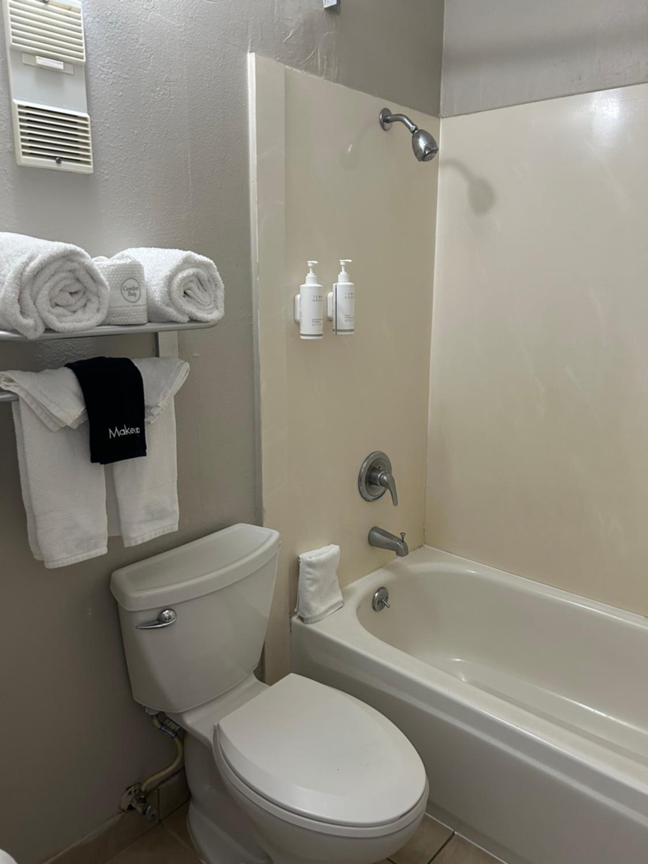 Turlock Vacations - Days Inn by Wyndham Turlock - Property Image 42