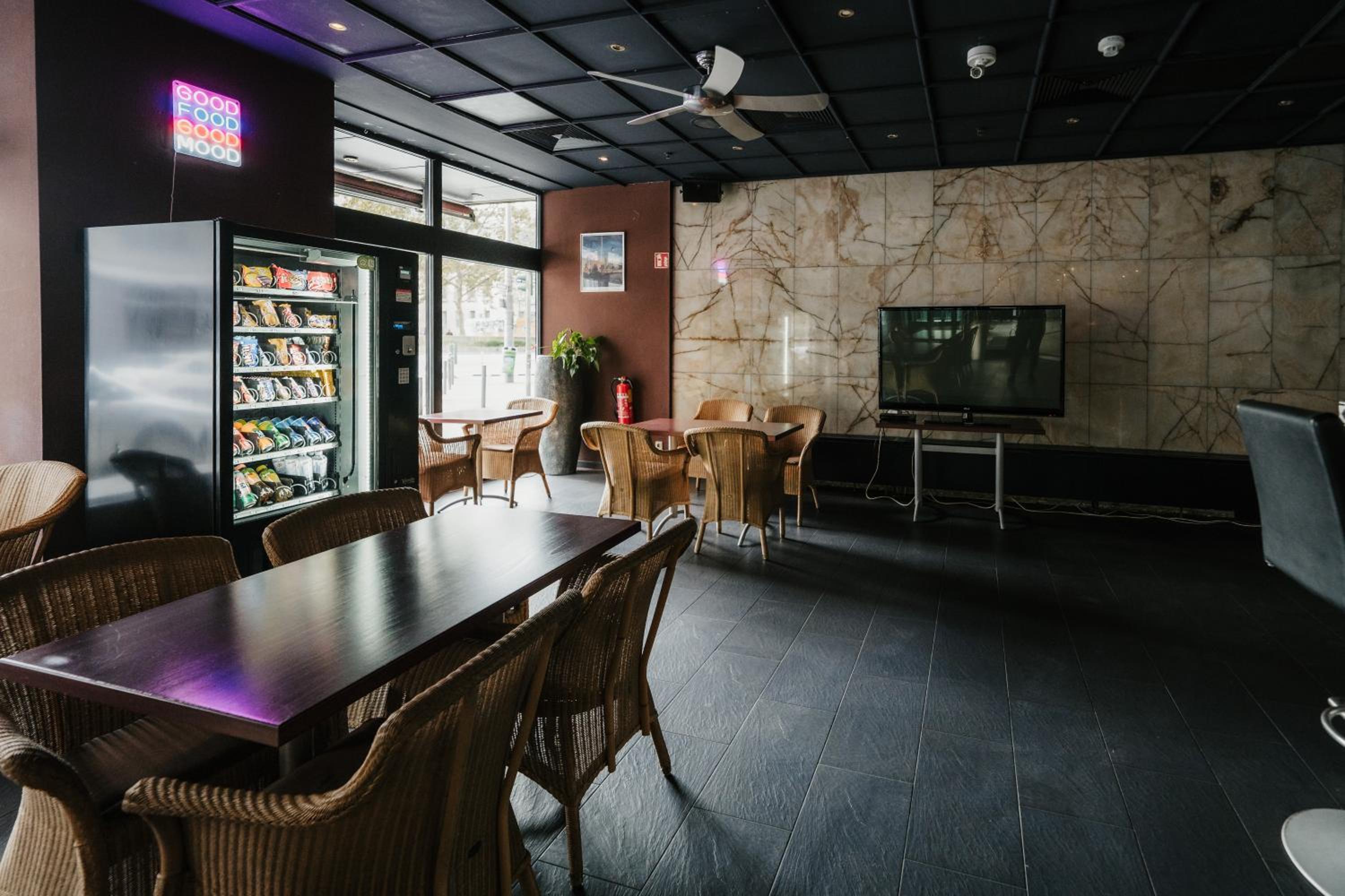 Savoy Hotel - Property Image 3