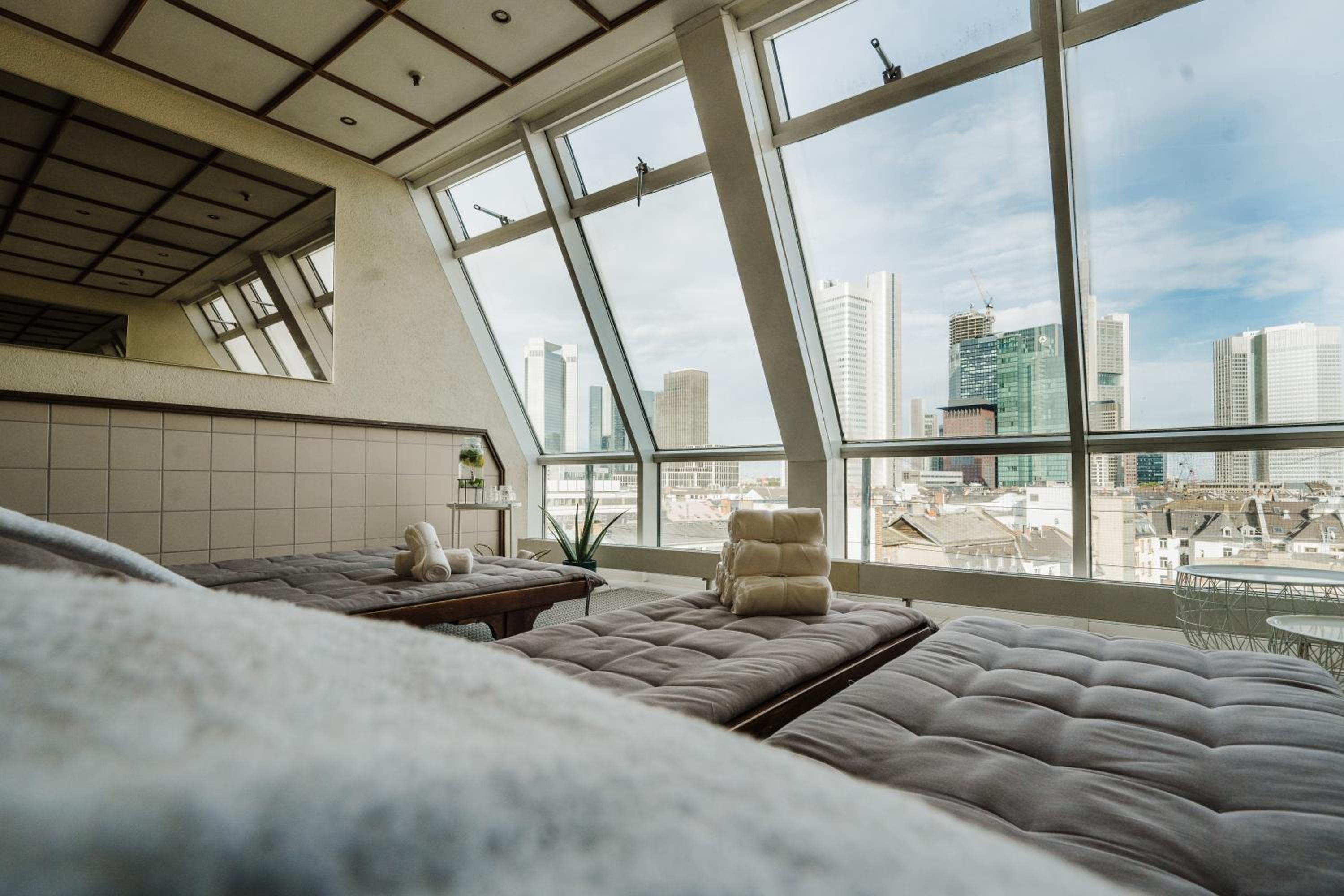 Savoy Hotel - Property Image 21
