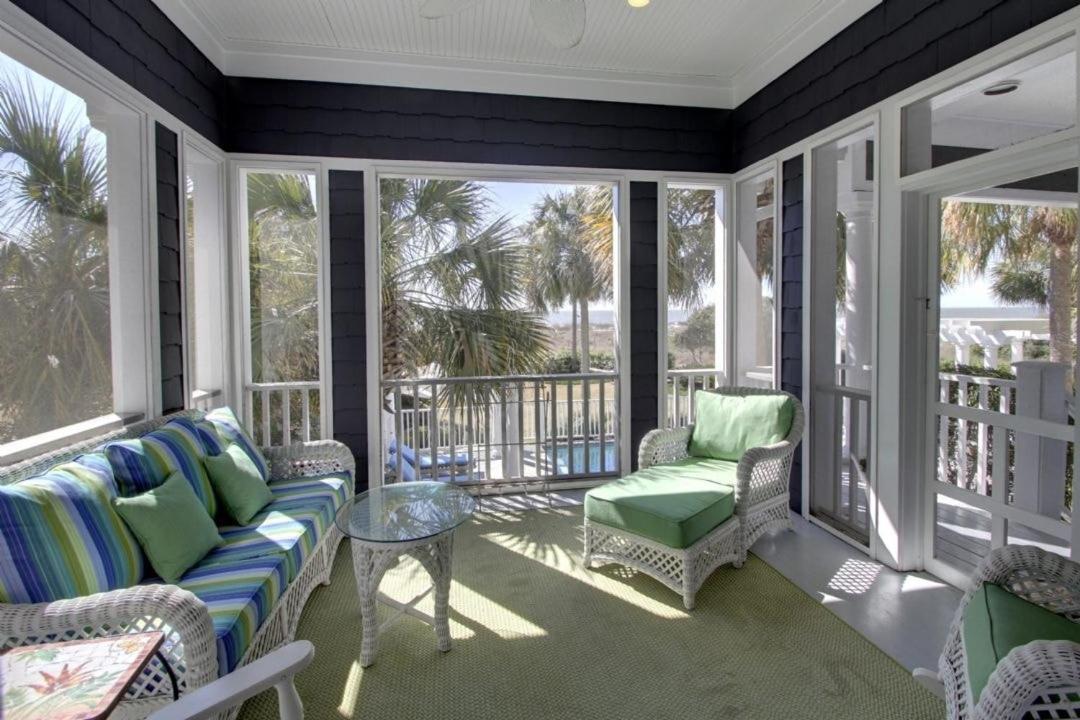 3902 Palm Blvd by AvantStay Beach Access Oceanfront Views w Pool