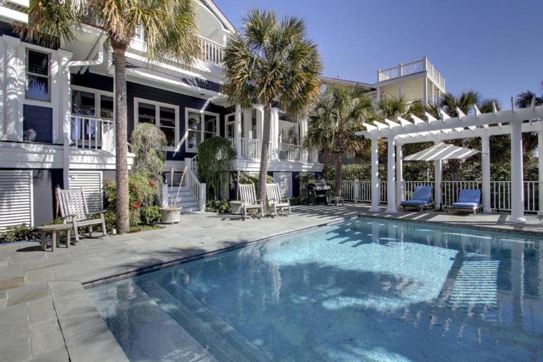 3902 Palm Blvd by AvantStay Beach Access Oceanfront Views w Pool