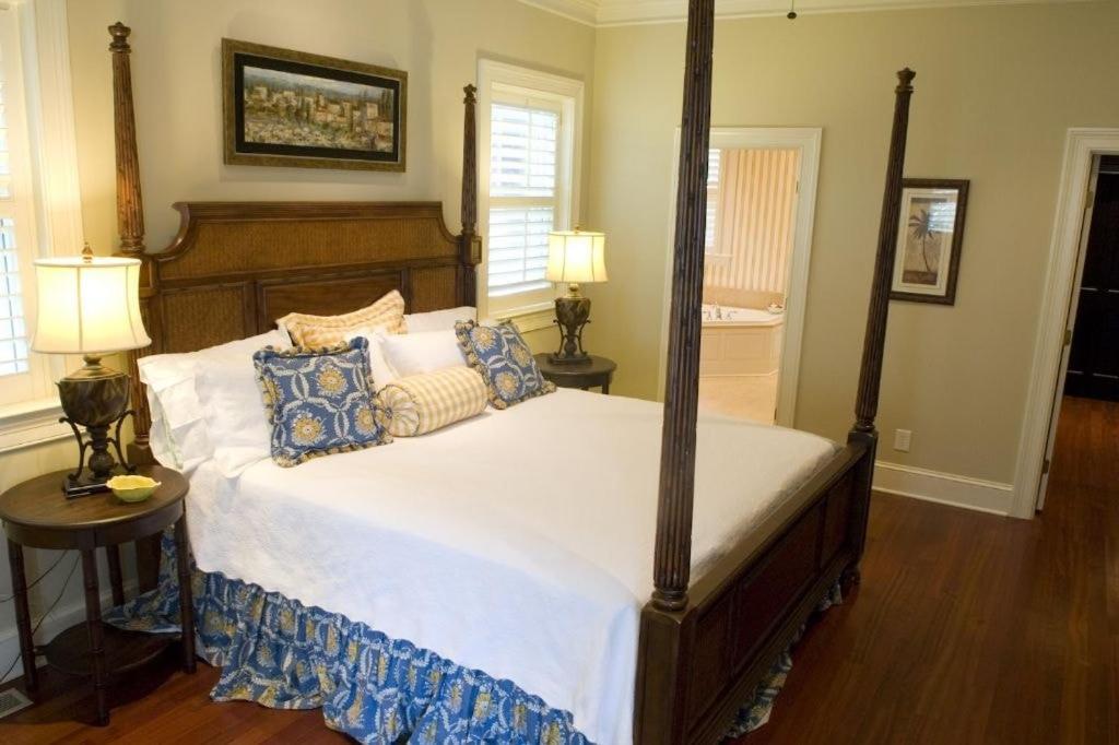 3902 Palm Blvd by AvantStay Beach Access Oceanfront Views w Pool