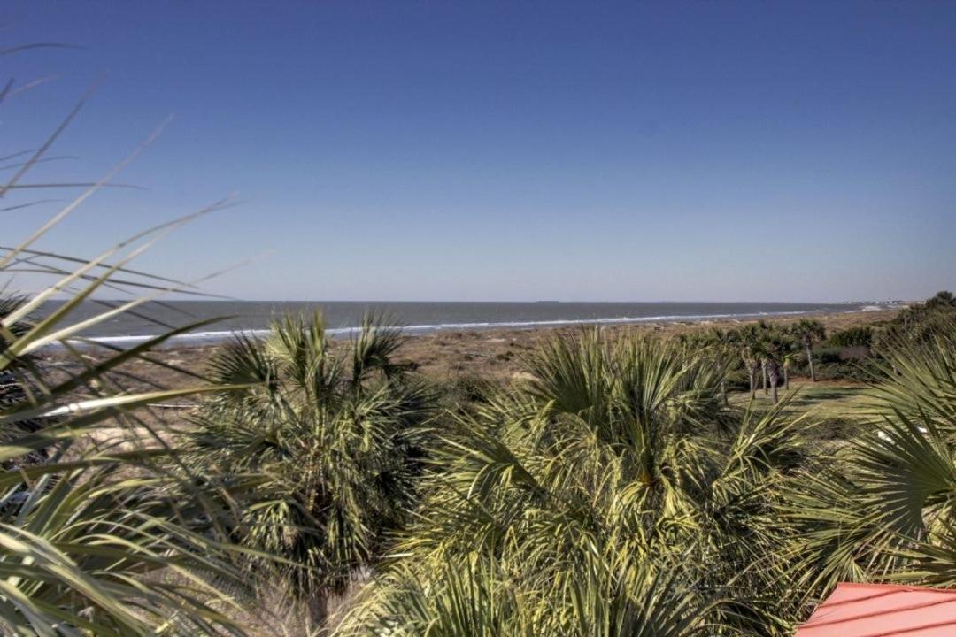 3902 Palm Blvd by AvantStay Beach Access Oceanfront Views w Pool
