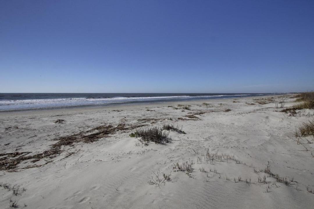 3902 Palm Blvd by AvantStay Beach Access Oceanfront Views w Pool