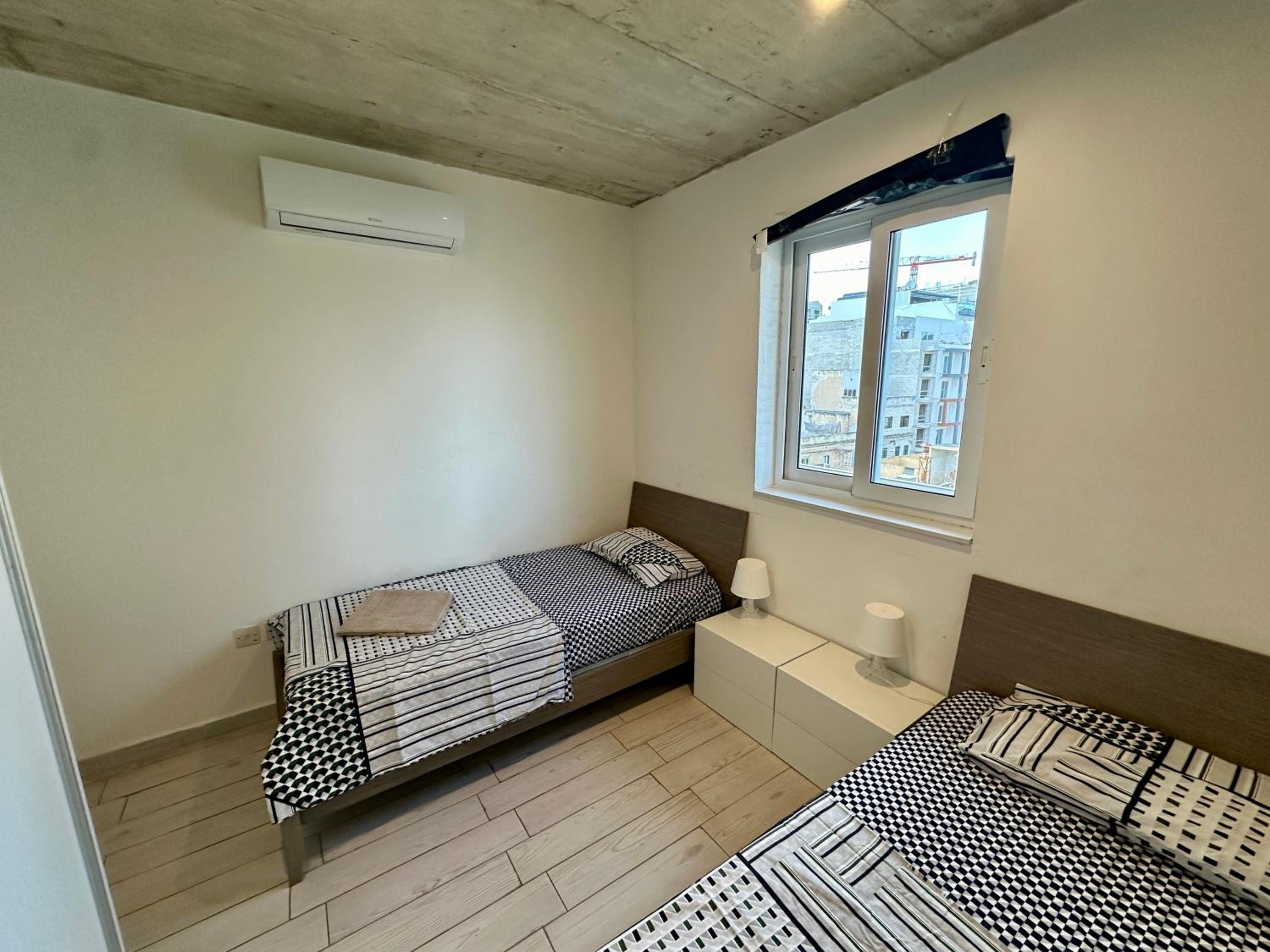 Heart of the Paceville Modern Apartment! photo 2