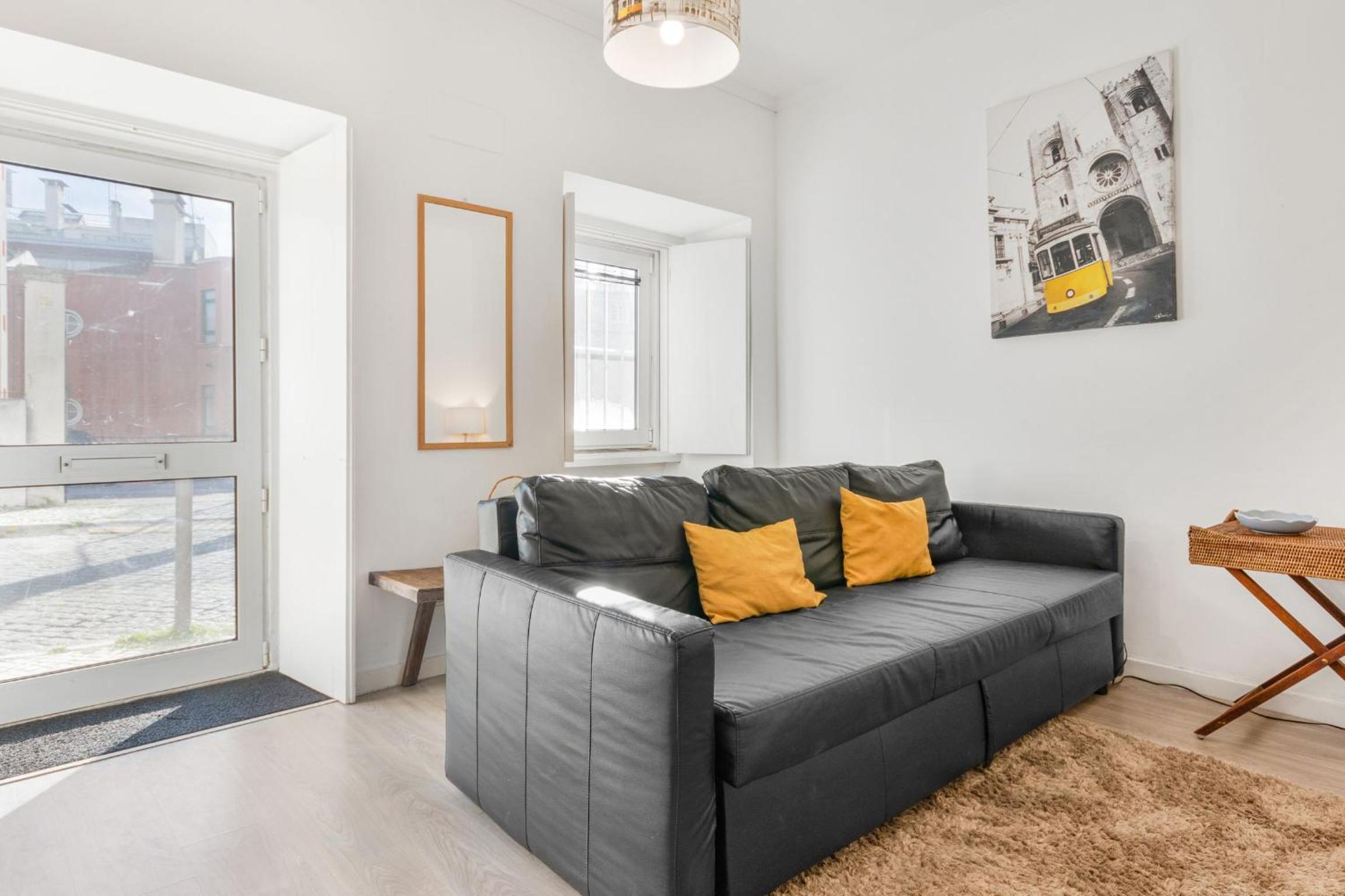 1BDR Cozy Flat in Heart of Lisbon by LovelyStay view 5