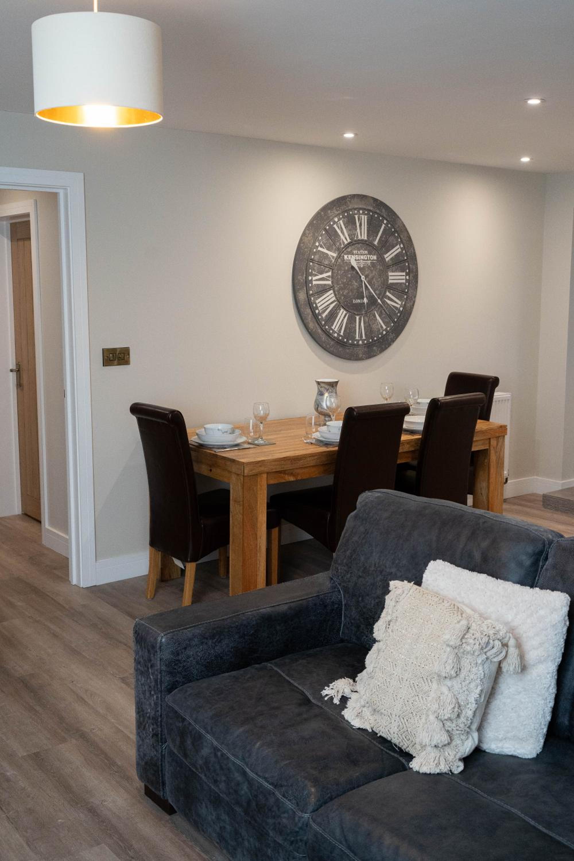 Contemporary new build with parking & garden in central location