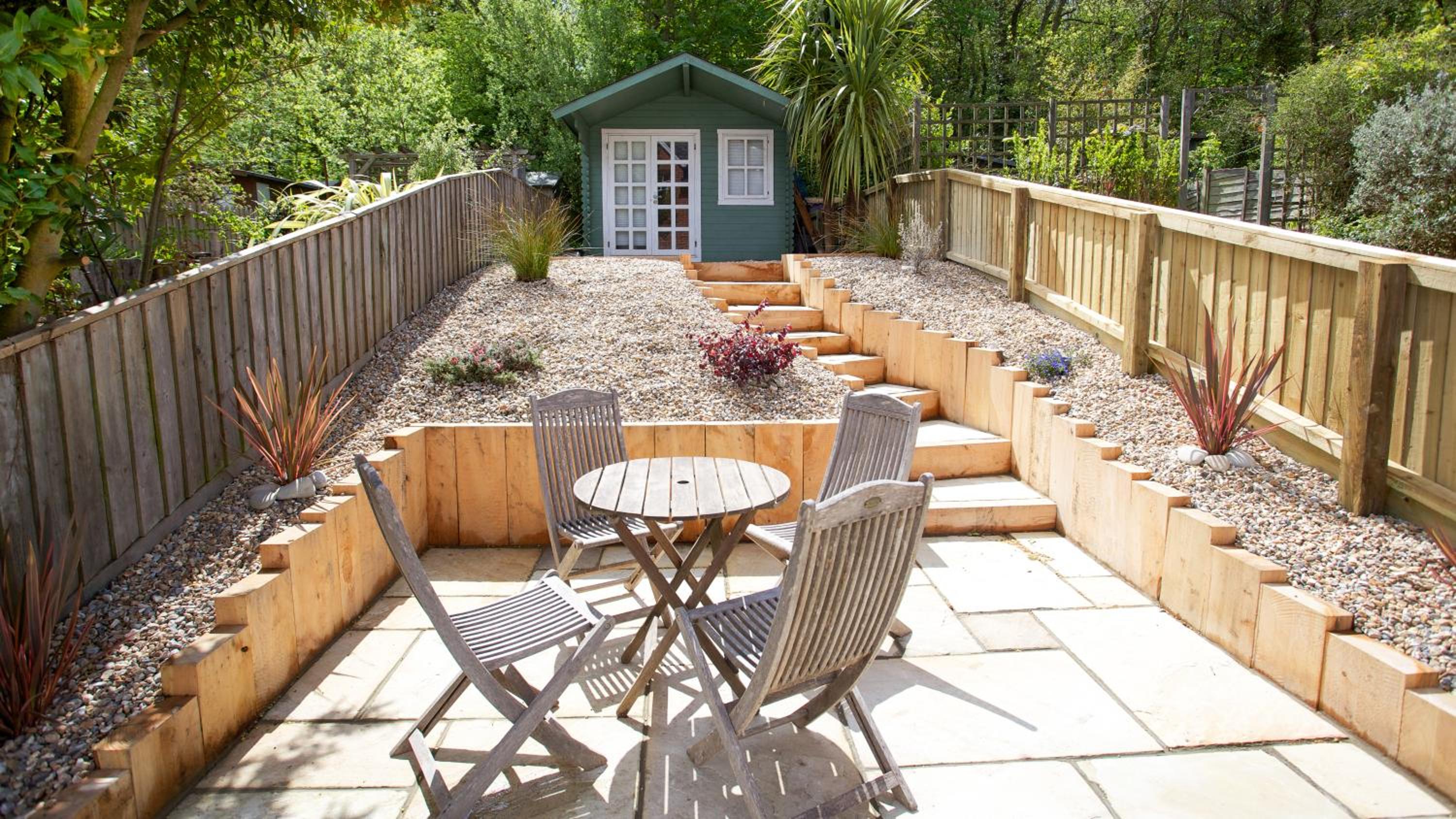 Idyllic beachside cottage next to nature reserve. view 3