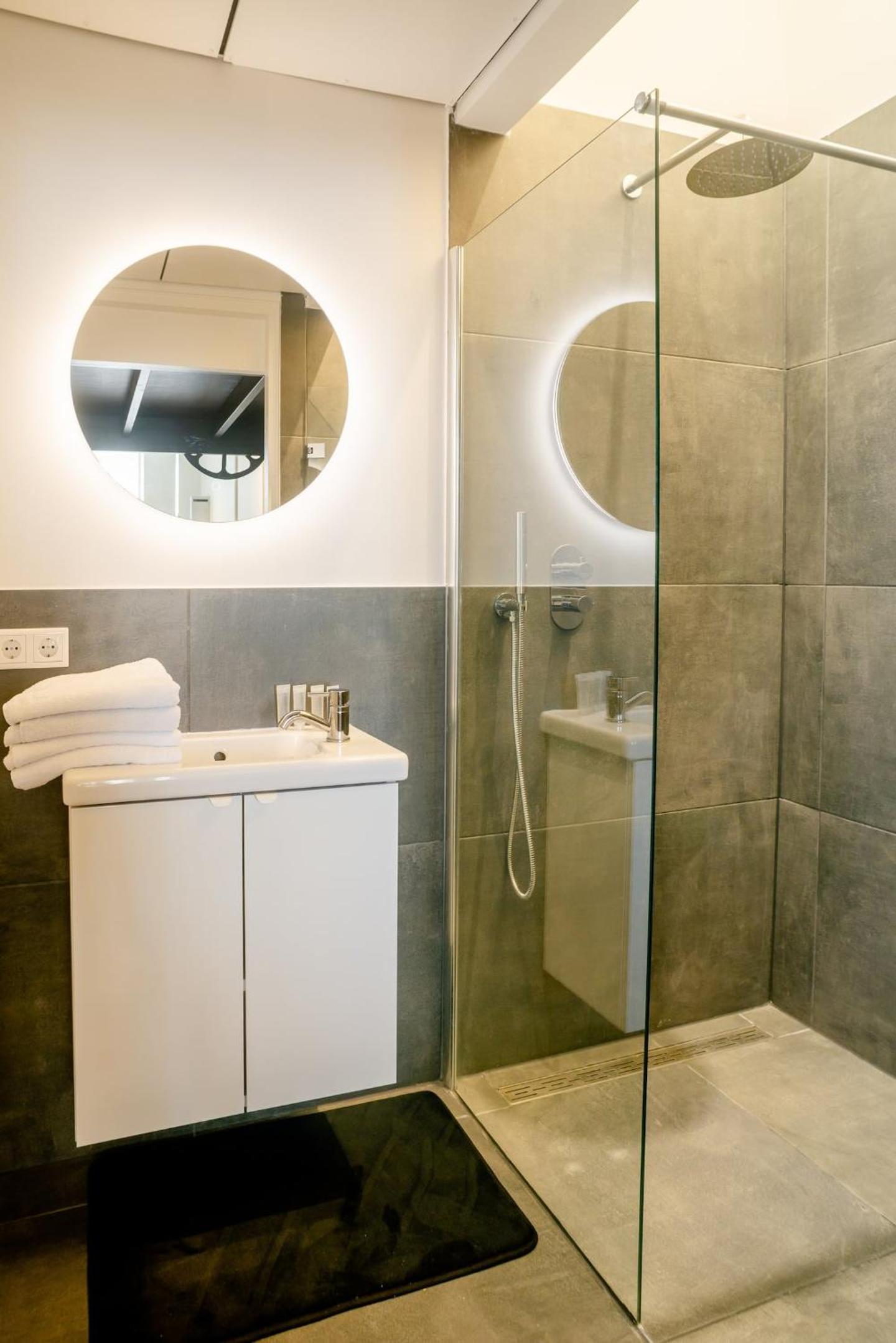 Child-Friendly Coach House in City Villa Tilburg view 4