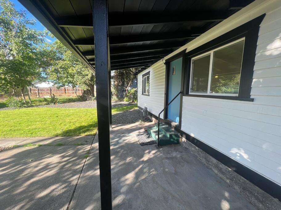 Renovated 3bd 1bth Home in North Spokane Near DT view 2