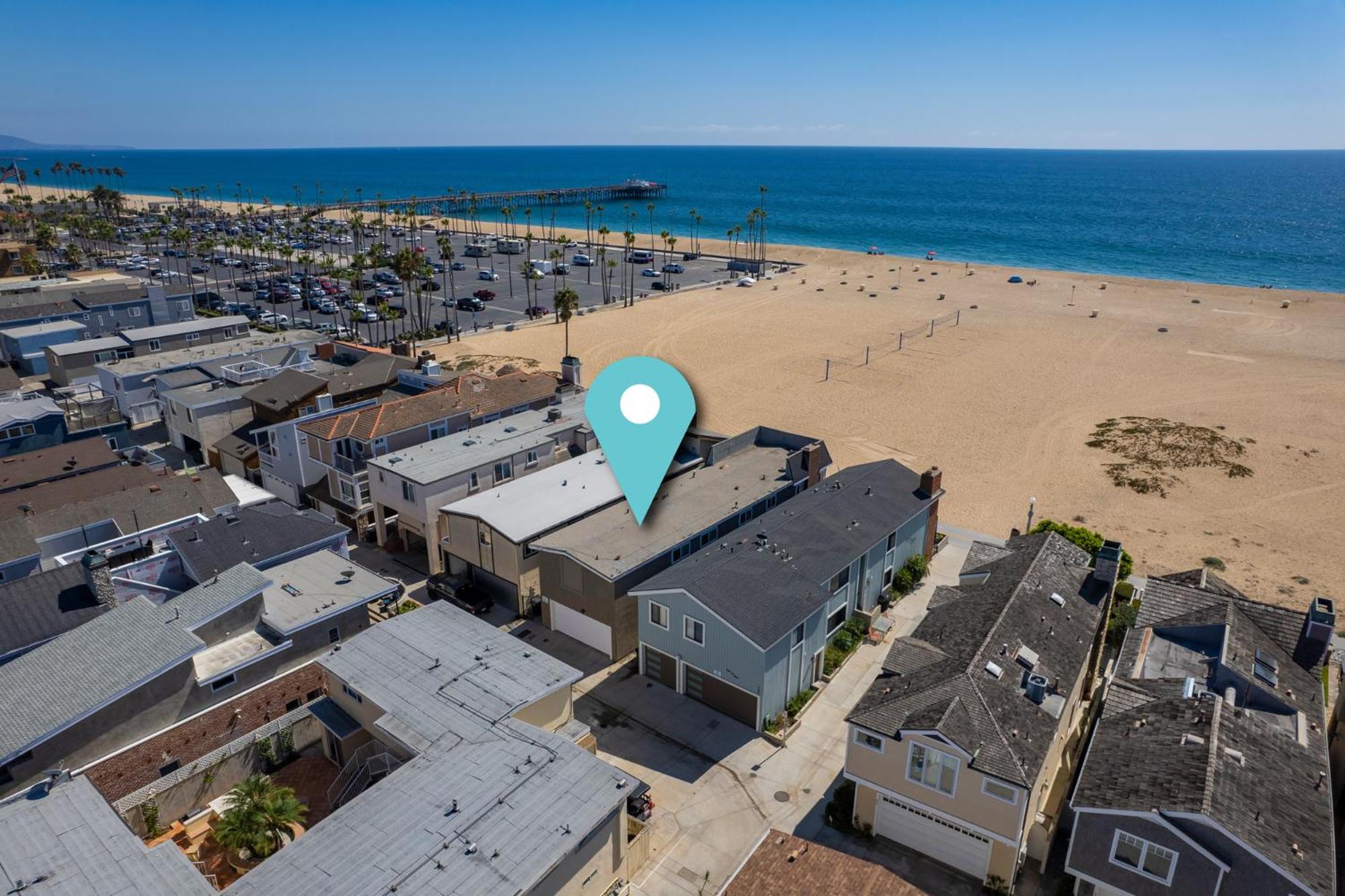 Newport Paradise - Oceanfront Home by the Pier