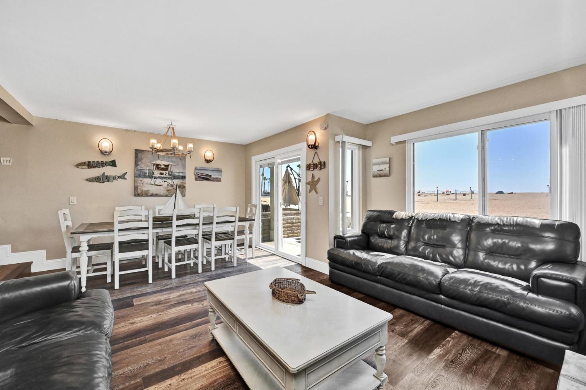 Newport Paradise - Oceanfront Home by the Pier