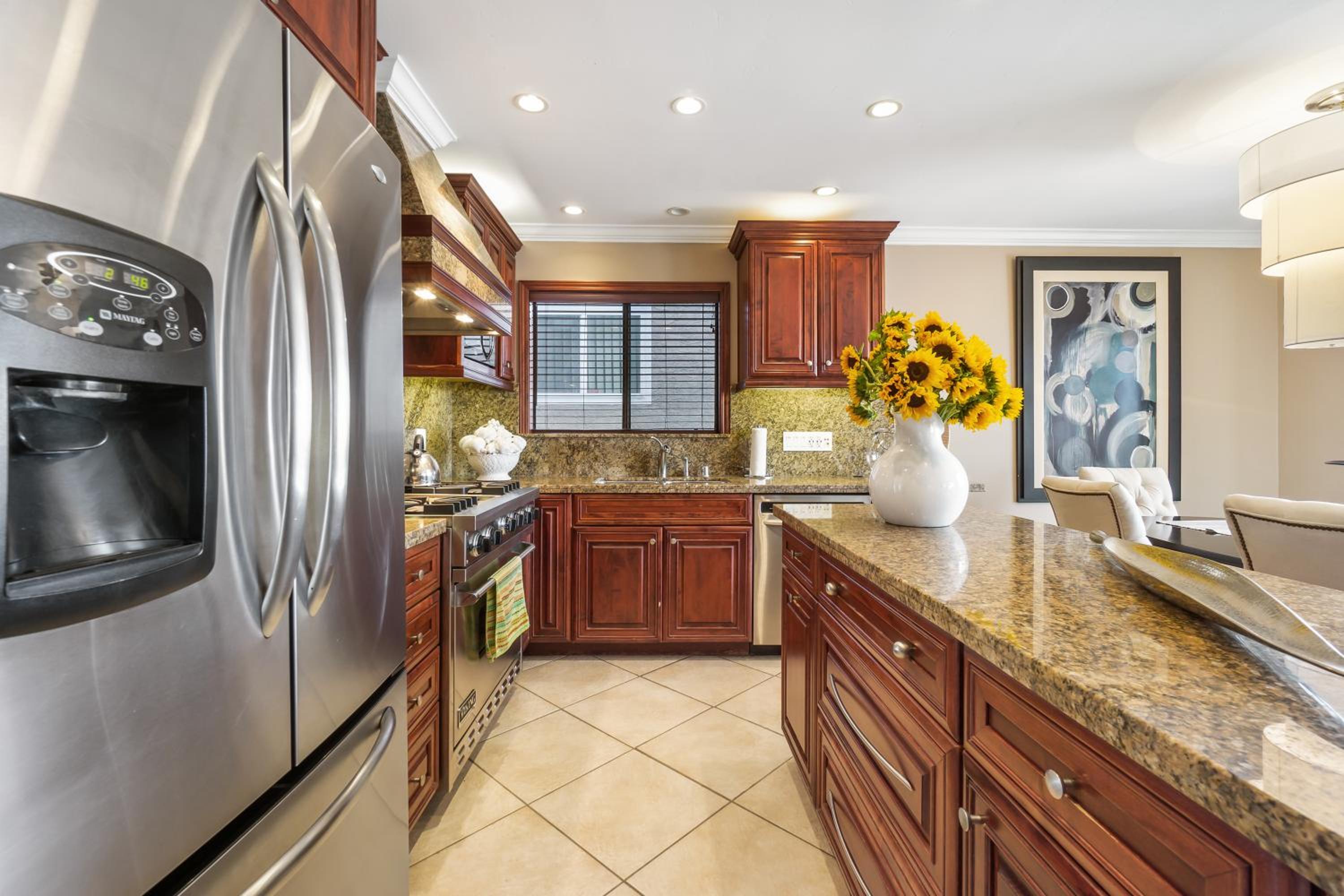 3 Bedroom Home in Balboa - Walk to Pier & Restaurants view 4