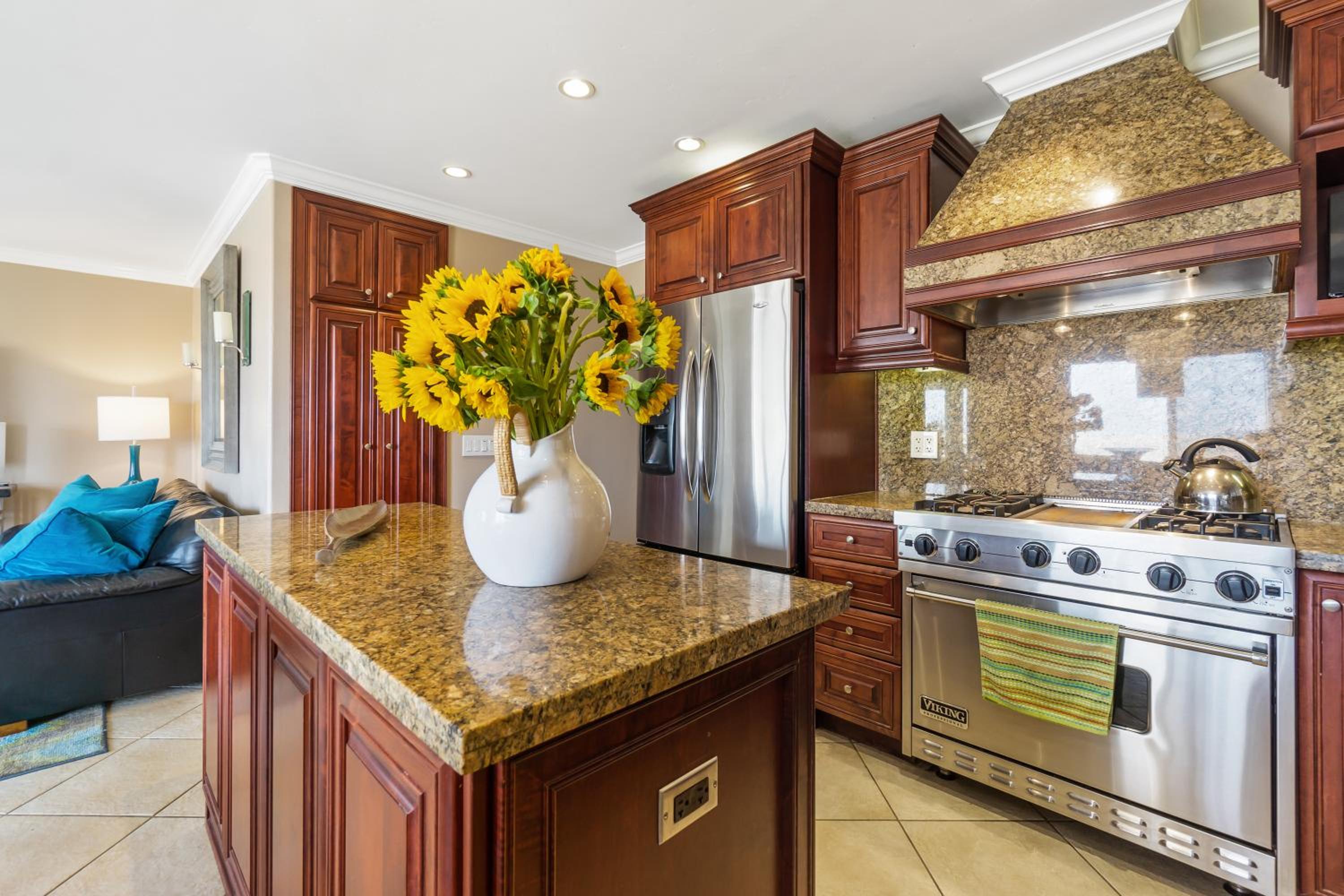 3 Bedroom Home in Balboa - Walk to Pier & Restaurants view 5