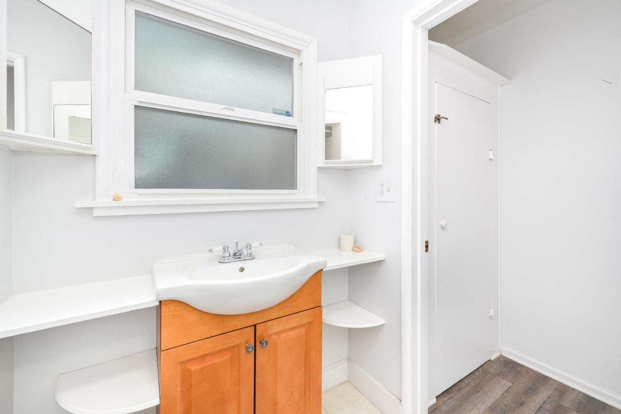 Beautiful home on Seashore Dr view 5