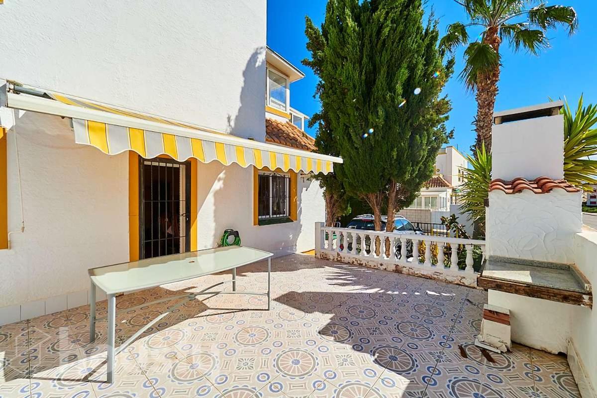 FABULOUS HOLIDAY HOUSE