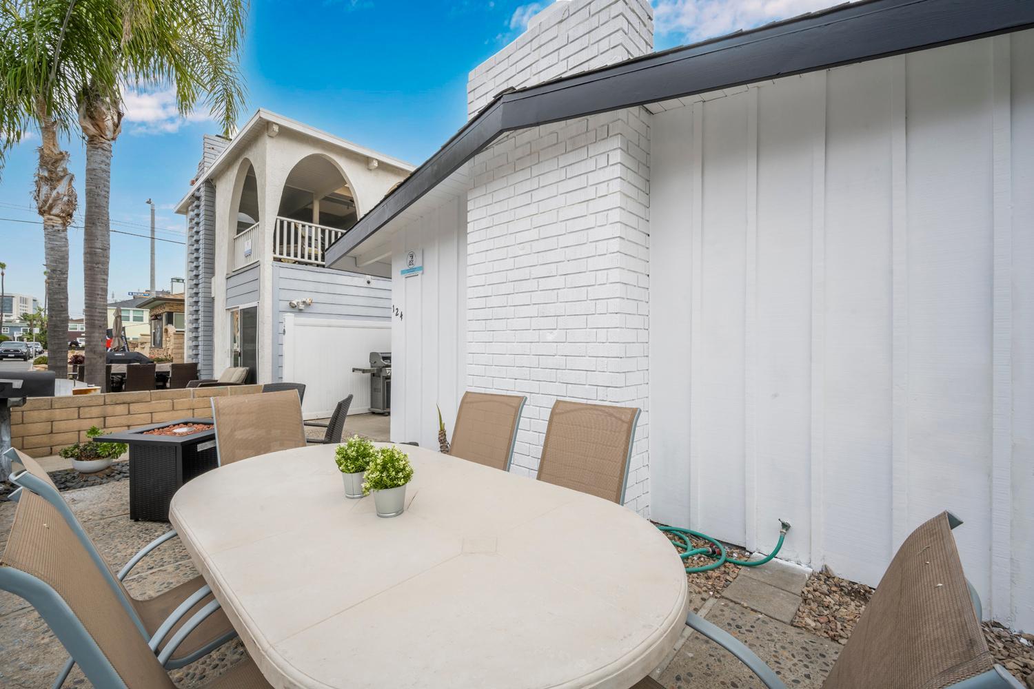 2 Bedroom Upstairs with Balcony Steps from the Sand view 5
