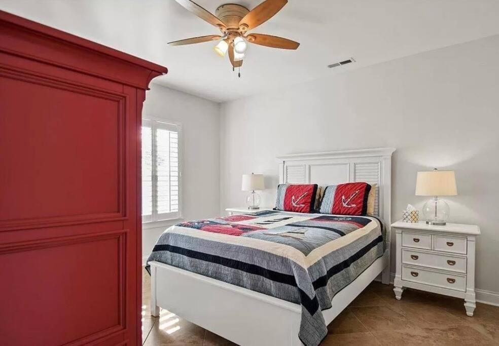 Once Upon A Tide, minutes to beach prime location! view 2