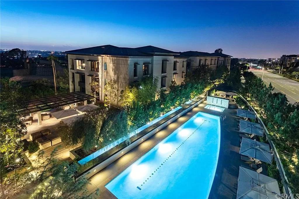 True Luxury Living in Fashion Island with Elevator and Ocean Views view 5