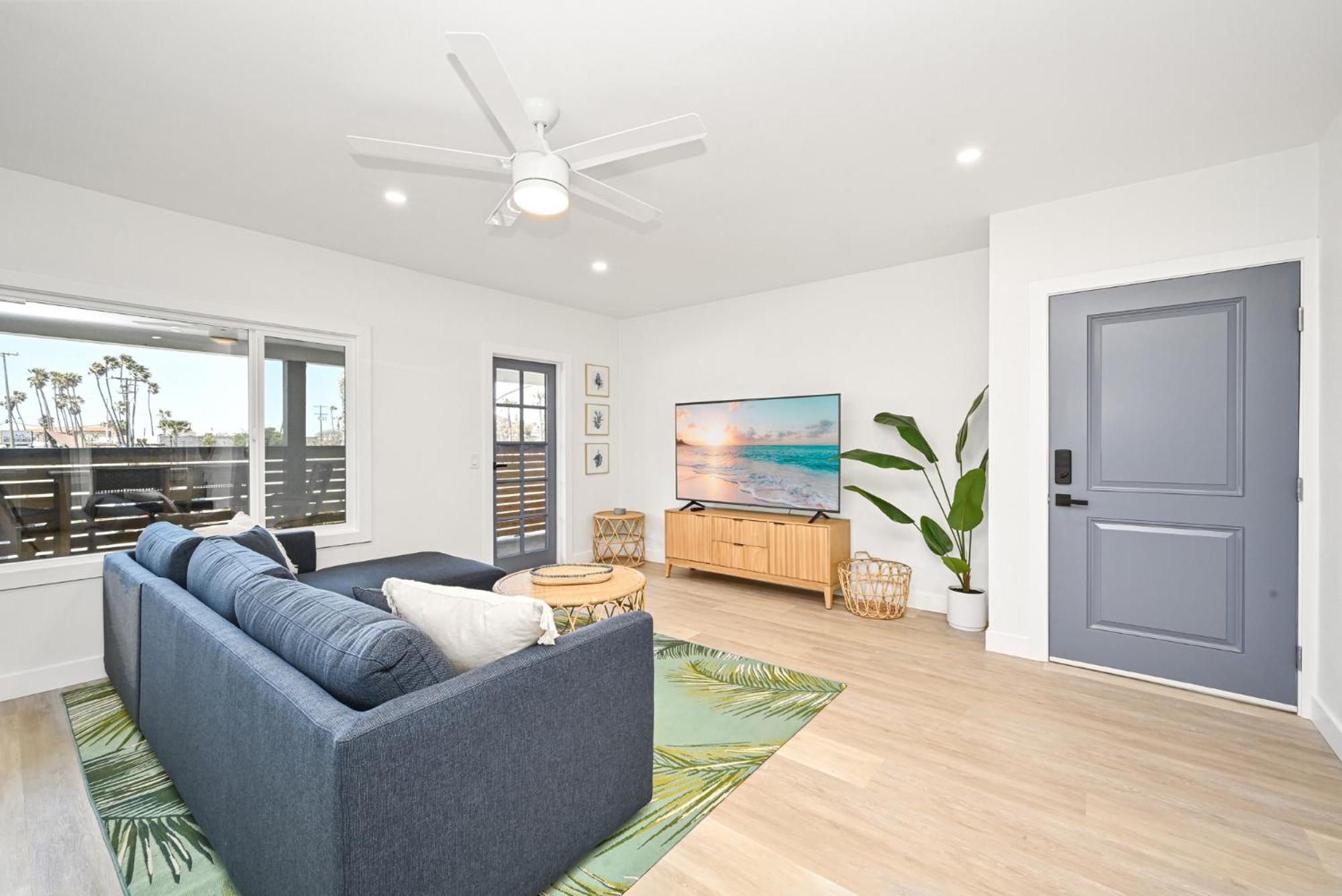 Brand New Home by the Beach & Historic Sunset Water Tower view 3