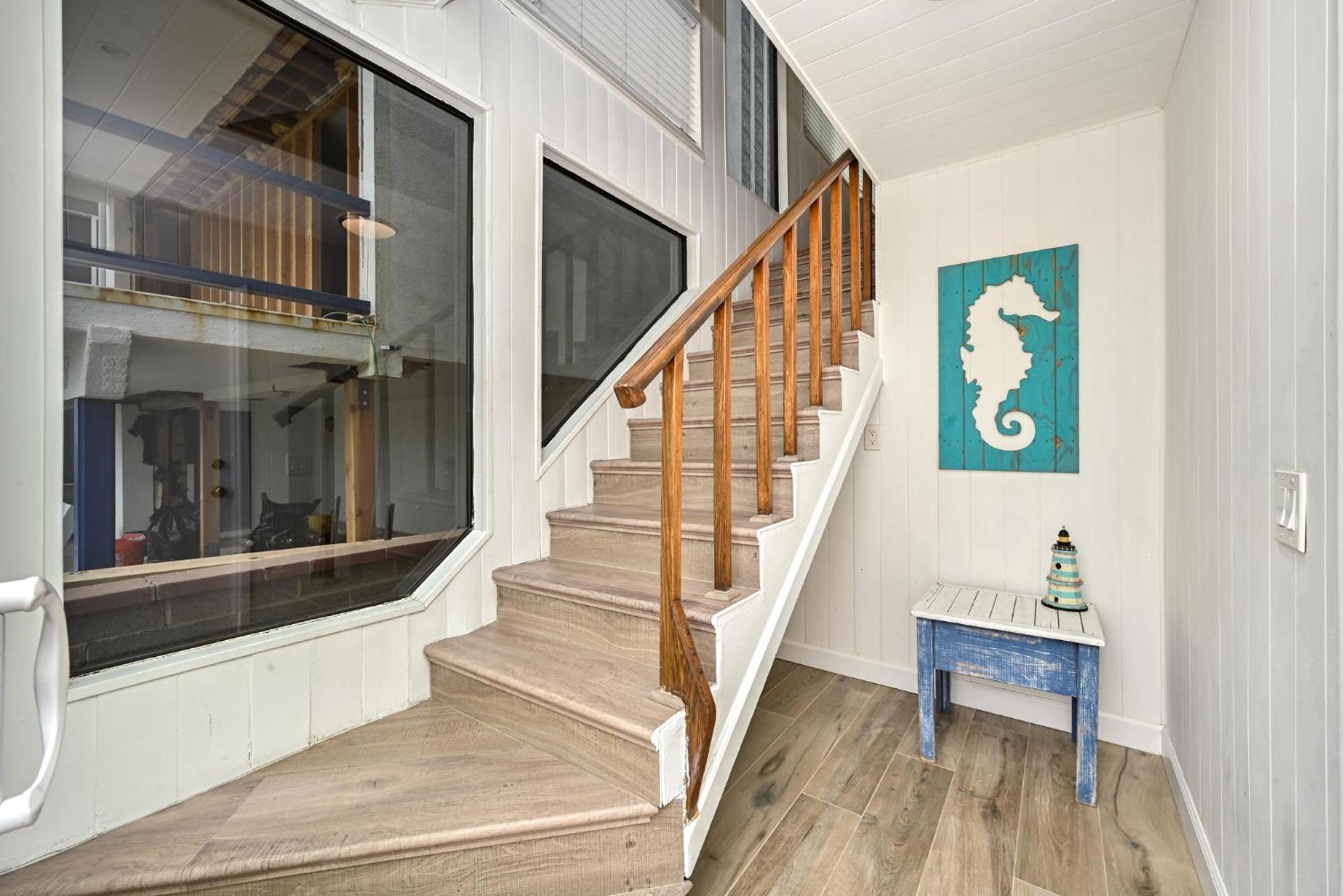 Multi Level Oceanfront Home With Oceanviews and Private Patio on the Boardwalk view 4
