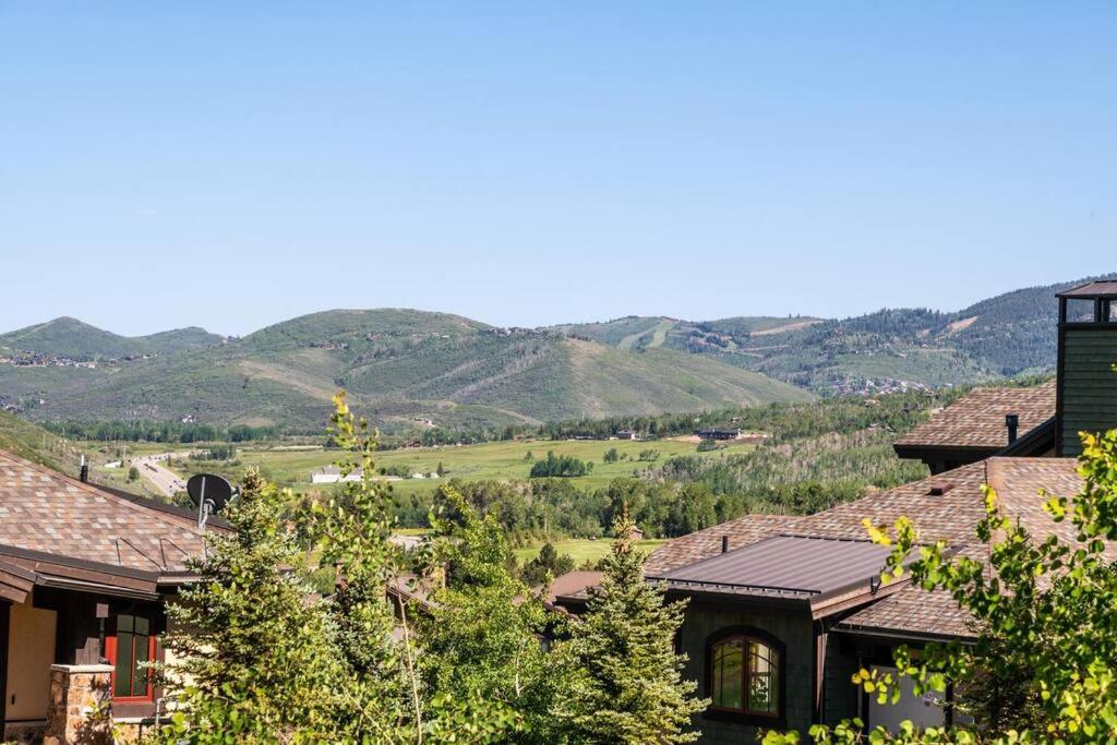 Best Location on Fairway, Corner Unit! view 3