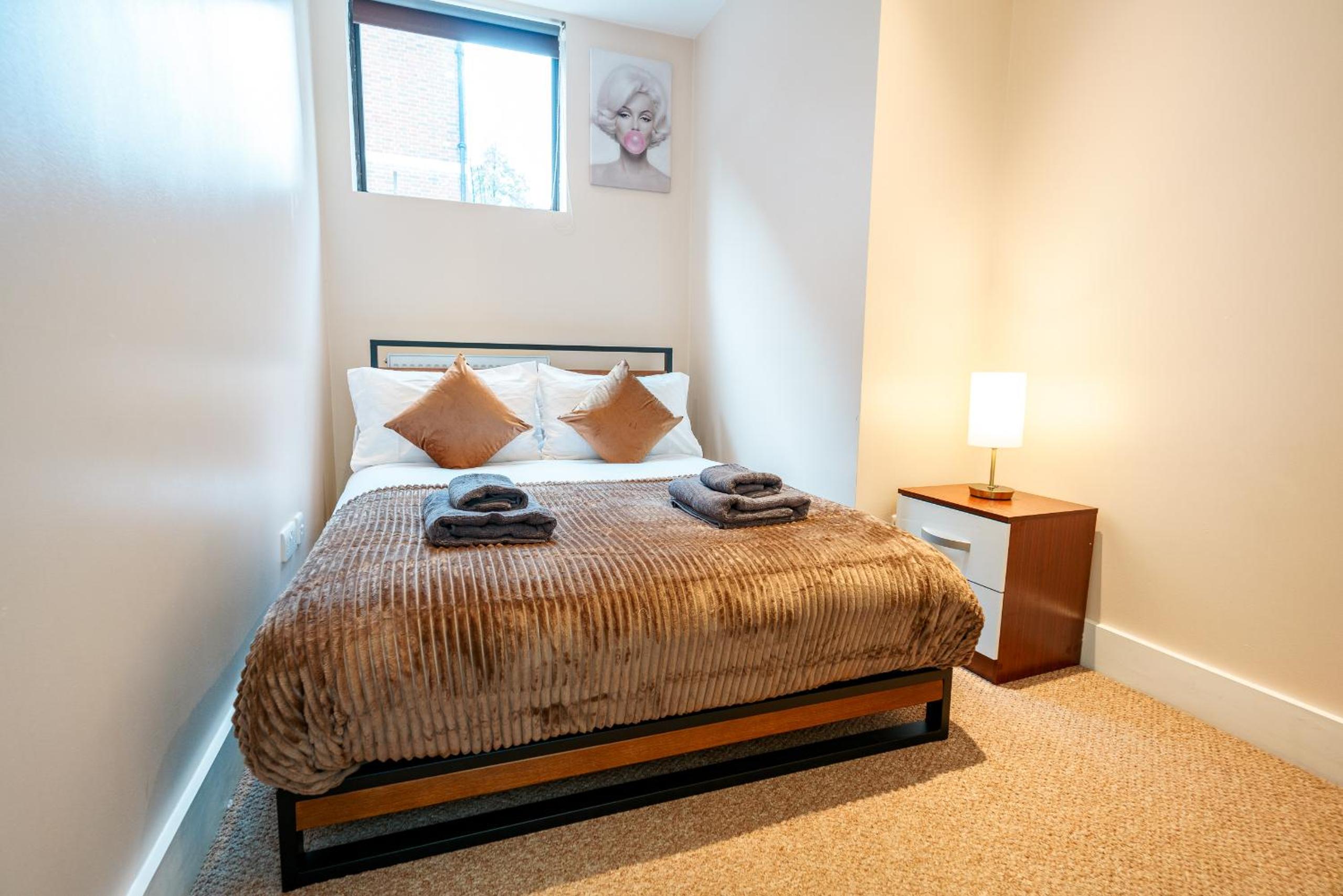 Sweet 3BRs house sleep for up to 6 close to Oxford & Soho